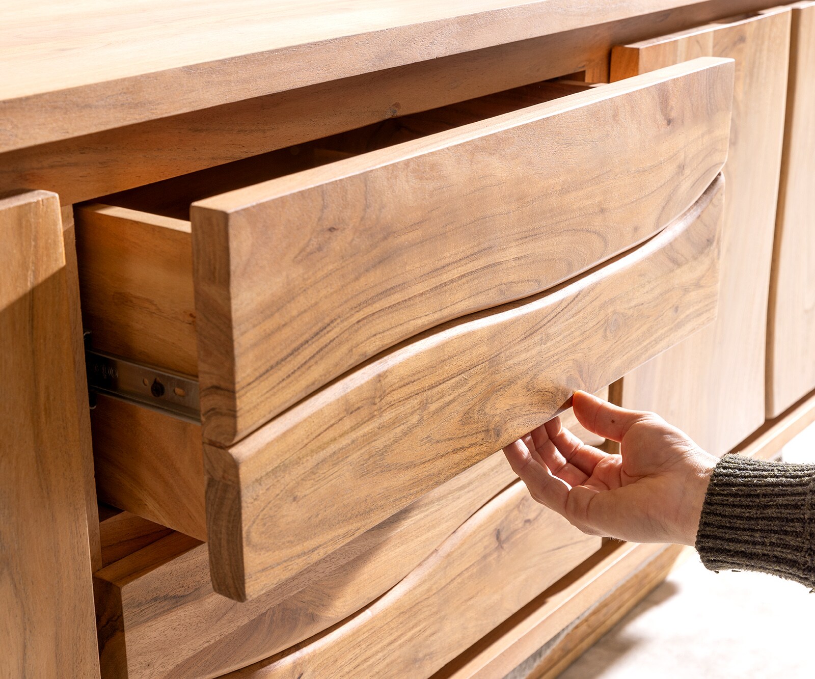 Meuble-TV Live-Edge 300 cm acacia naturel 4 portes 2 tiroirs suspendus 5