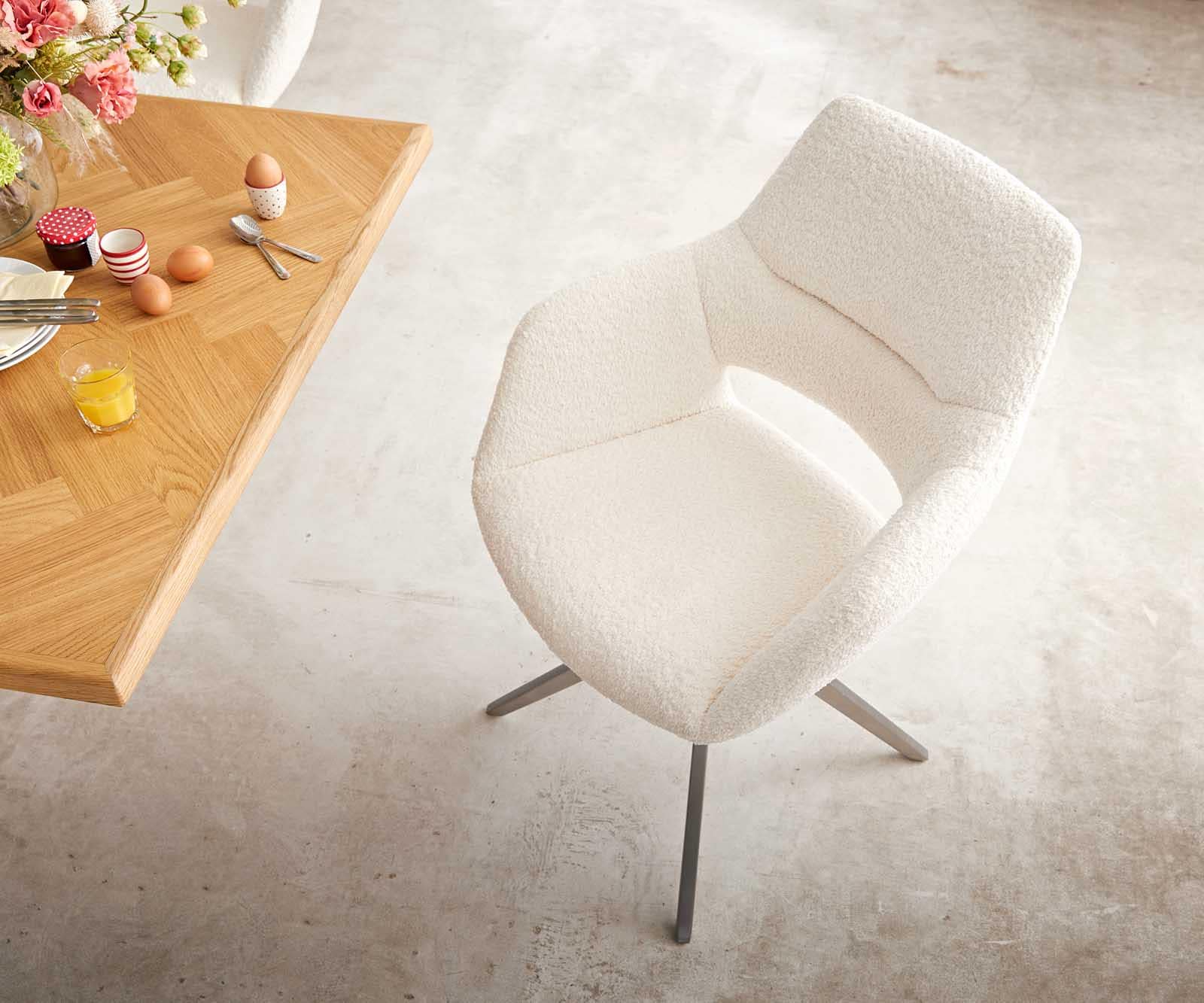 Drehstuhl Yago-Flex mit Armlehnen Bouclé Weiß Kreuzgestell breit Edelstahl 360° drehbar Taschenfederkern 4