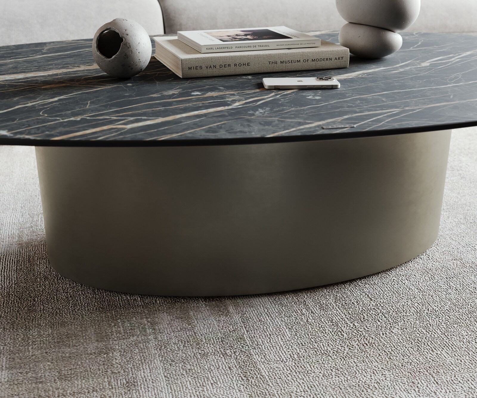 Table-basse Casilda 150x90 cm Céramique Laminam®Noir Desir Marron Pied central Finition à effet titane 4