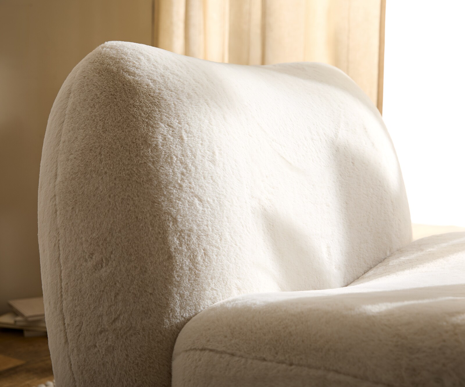 Fauteuil-lounge Zena 75x85 cm peluche crème-blanc 5