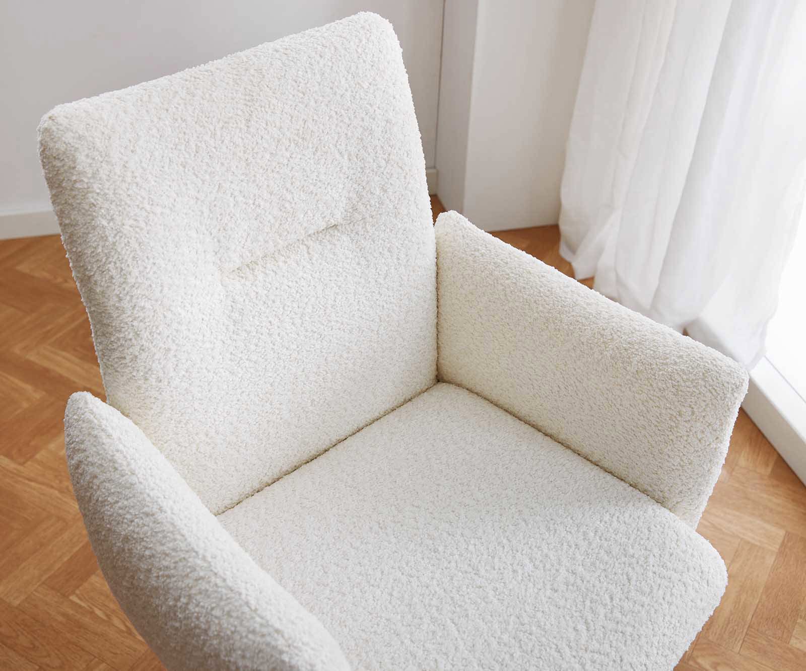 Drehstuhl Jova-Flex mit Armlehnen Bouclé Weiß Kreuzgestell breit Edelstahl 360° drehbar Taschenfederkern 3