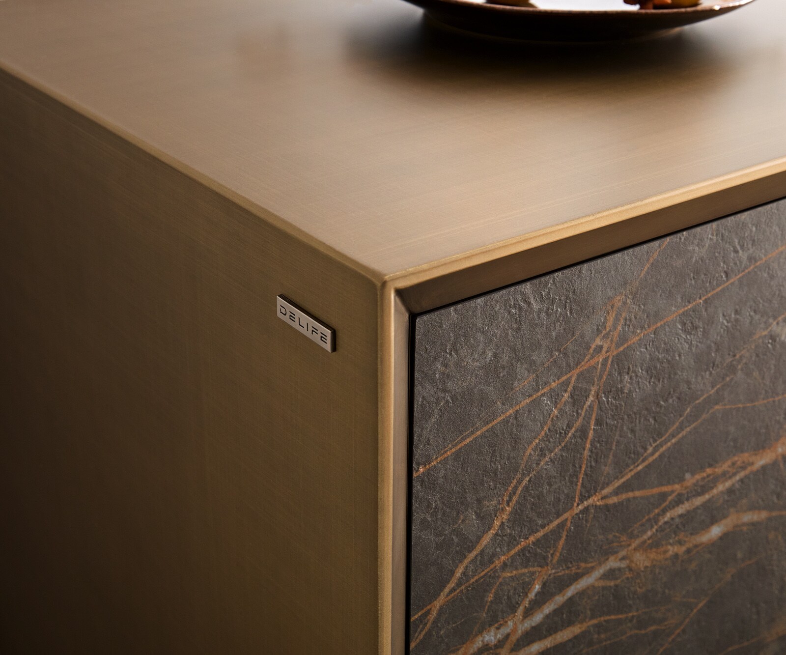 Buffet Yori 200 cm Or métallisé 2 portes 3 tiroirs Pied acrylique Céramique Laminam®Noir Desir Marron 6
