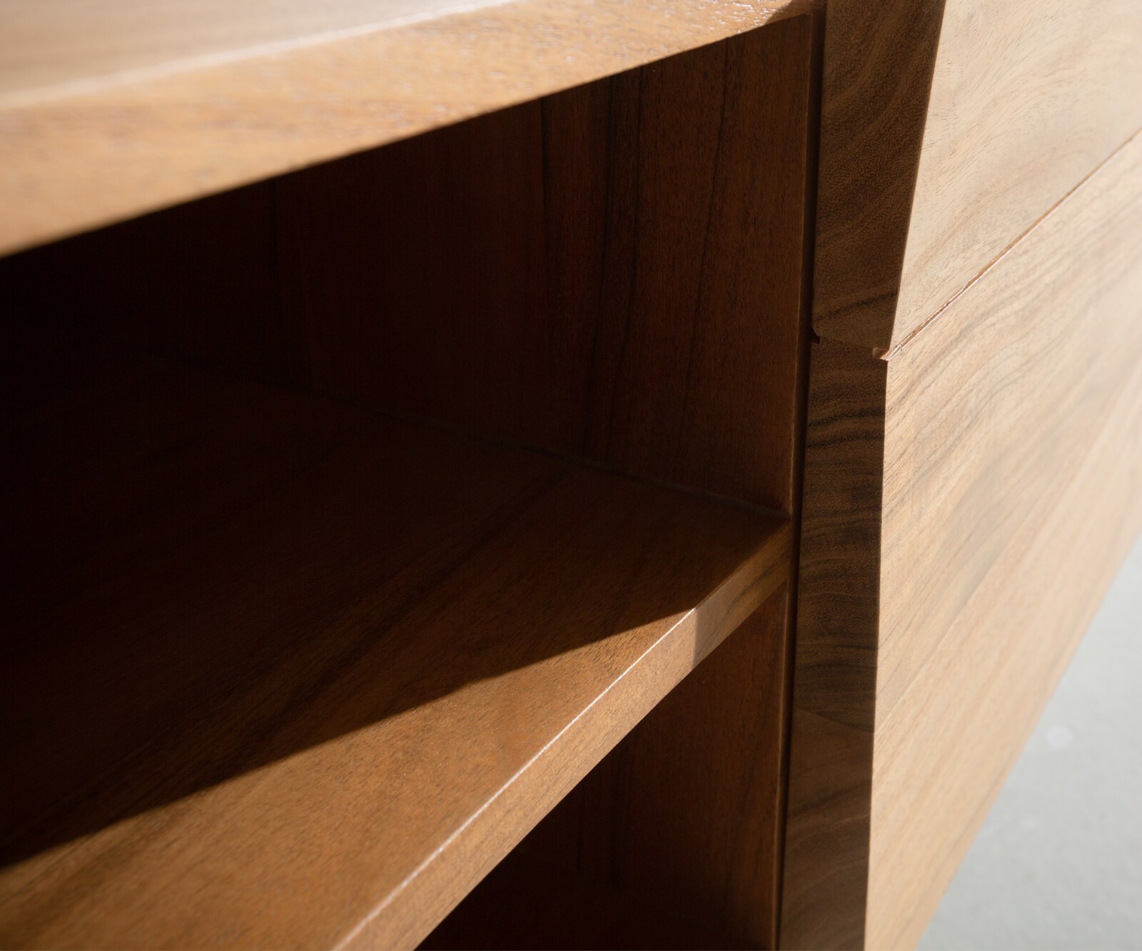 Meuble-TV Kayu 200 cm acacia naturel 2 portes pied en V 5