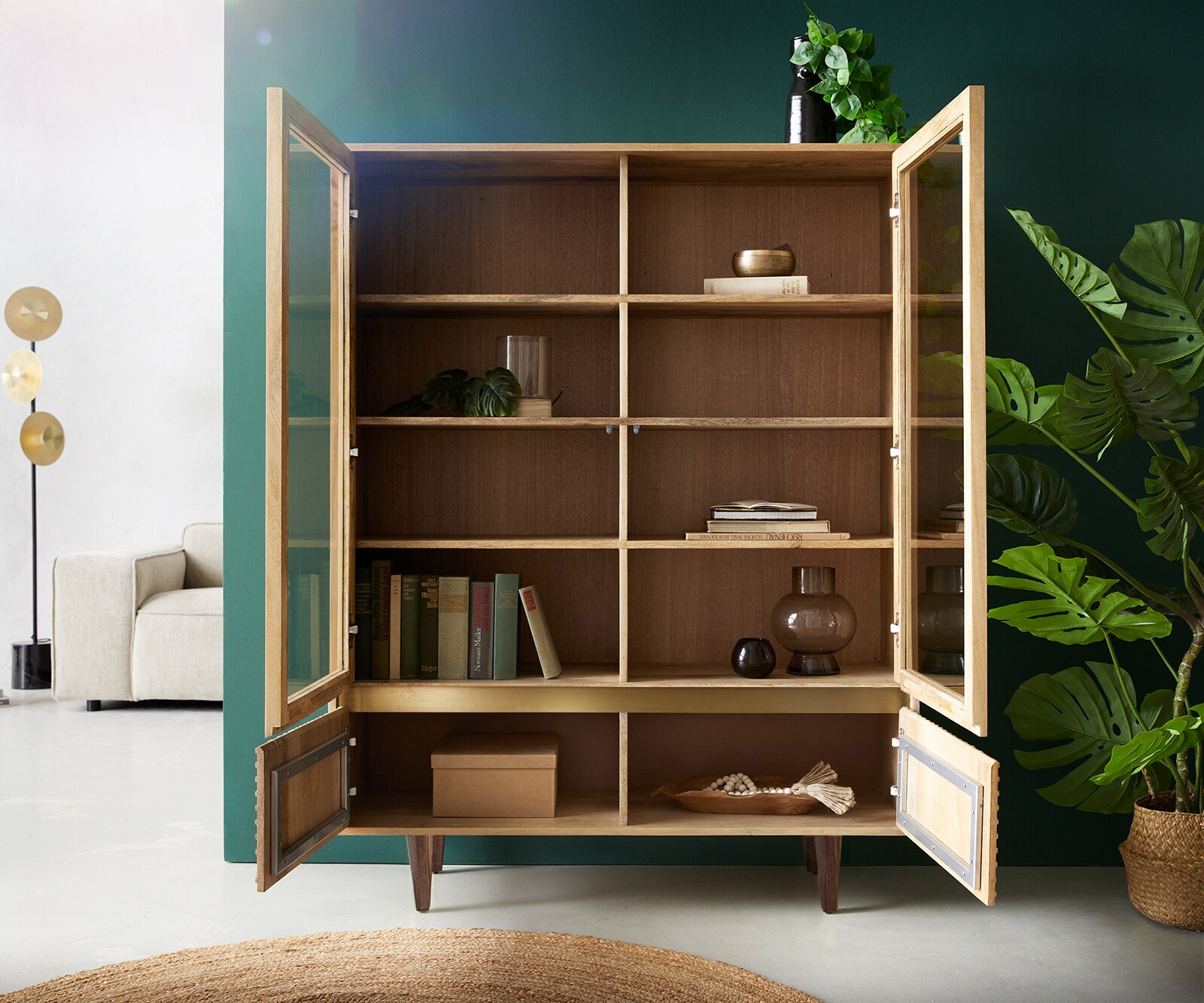 Vitrine Budaya 115x135 cm Mango Natur 4 Türen Fuß vierkant 5