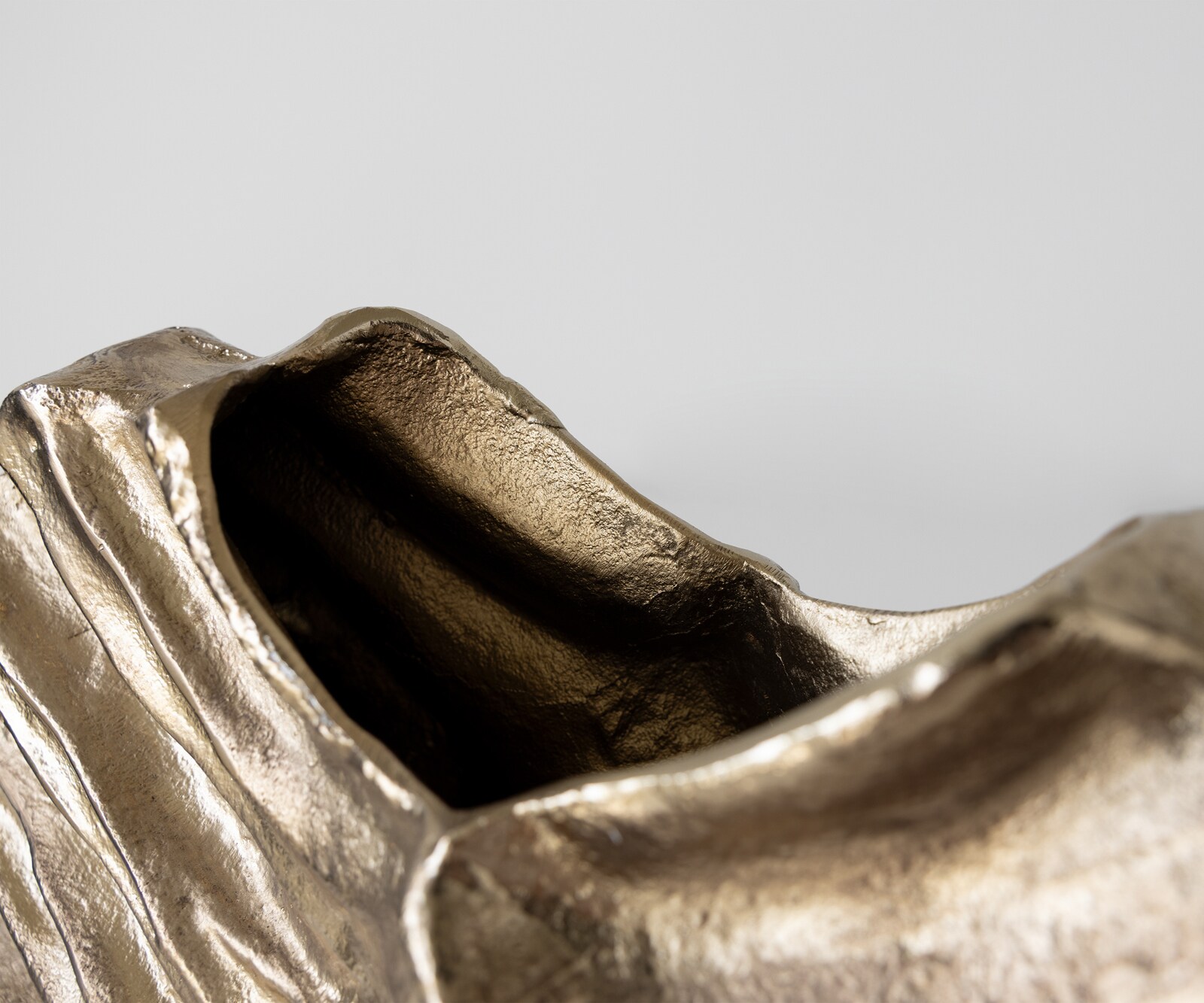 Vase Nerina B47 x T18 x H42 cm Aluminium Champagner Handgemacht 4