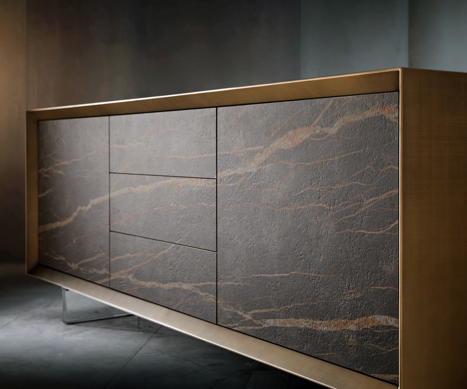 Buffet Yori 200 cm Or métallisé 2 portes 3 tiroirs Pied acrylique Céramique Laminam®Noir Desir Marron 1