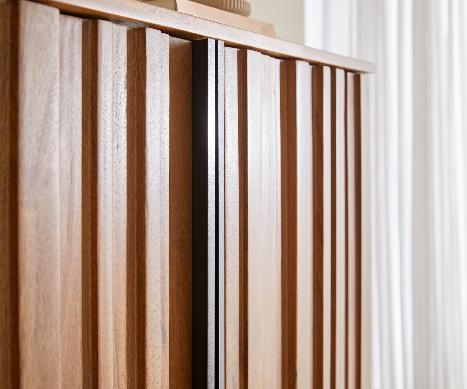 Highboard Sivela 90x150 cm Mango Braun Metall Schwarz 2 Türen 4 Highboard Sivela 90x150 cm Mango Braun Metall Schwarz 2 Türen 4