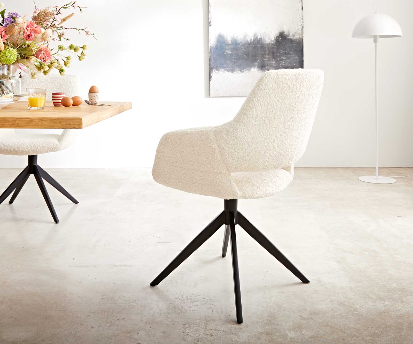 Drehstuhl Yago-Flex mit Armlehnen Bouclé Weiß Kreuzgestell breit Schwarz 360° drehbar Taschenfederkern 2 Drehstuhl Yago-Flex mit Armlehnen Bouclé Weiß Kreuzgestell breit Schwarz 360° drehbar Taschenfederkern 2