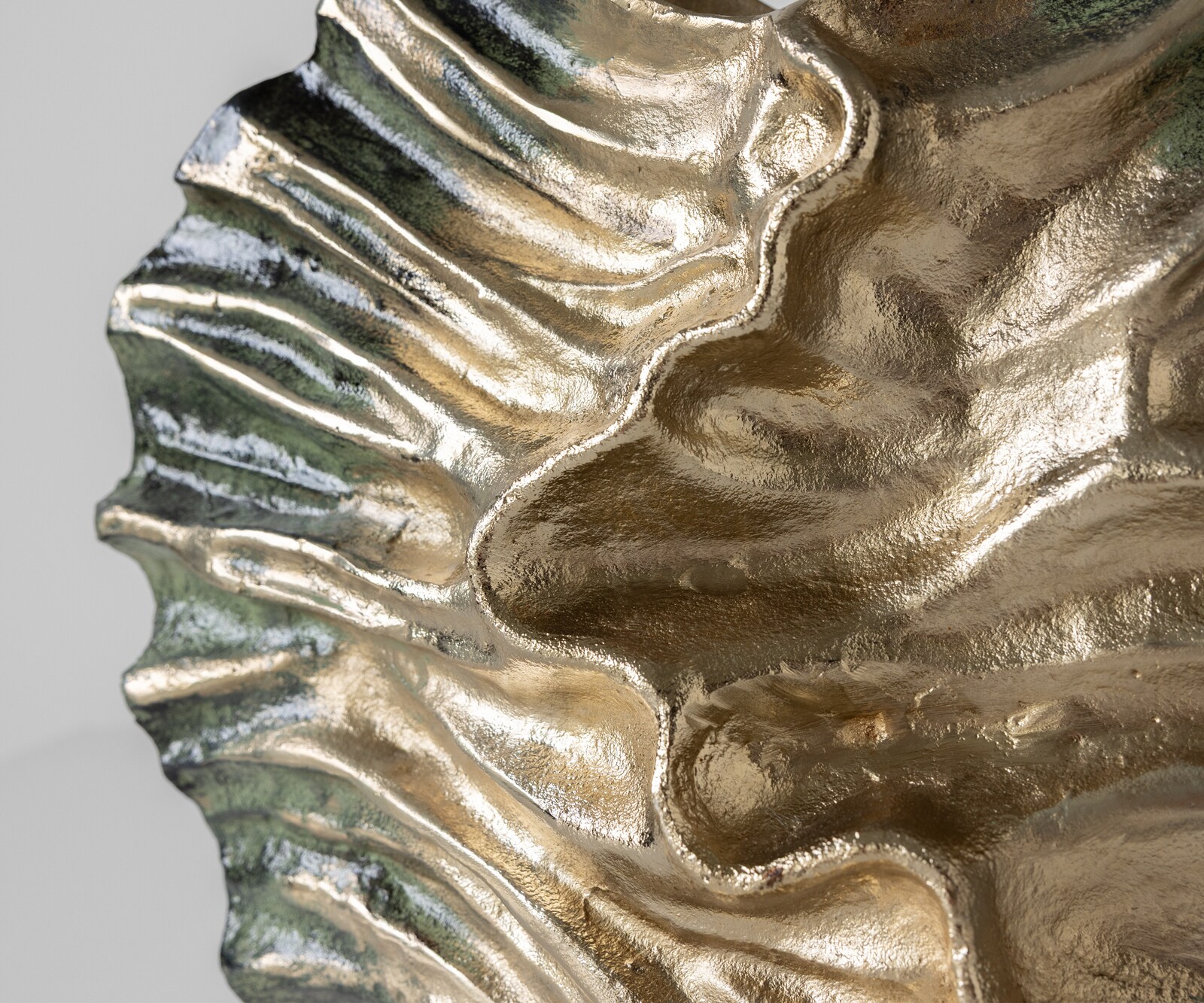 Vase Nerina B47 x T18 x H42 cm Aluminium Verde Antico Handgemacht 2