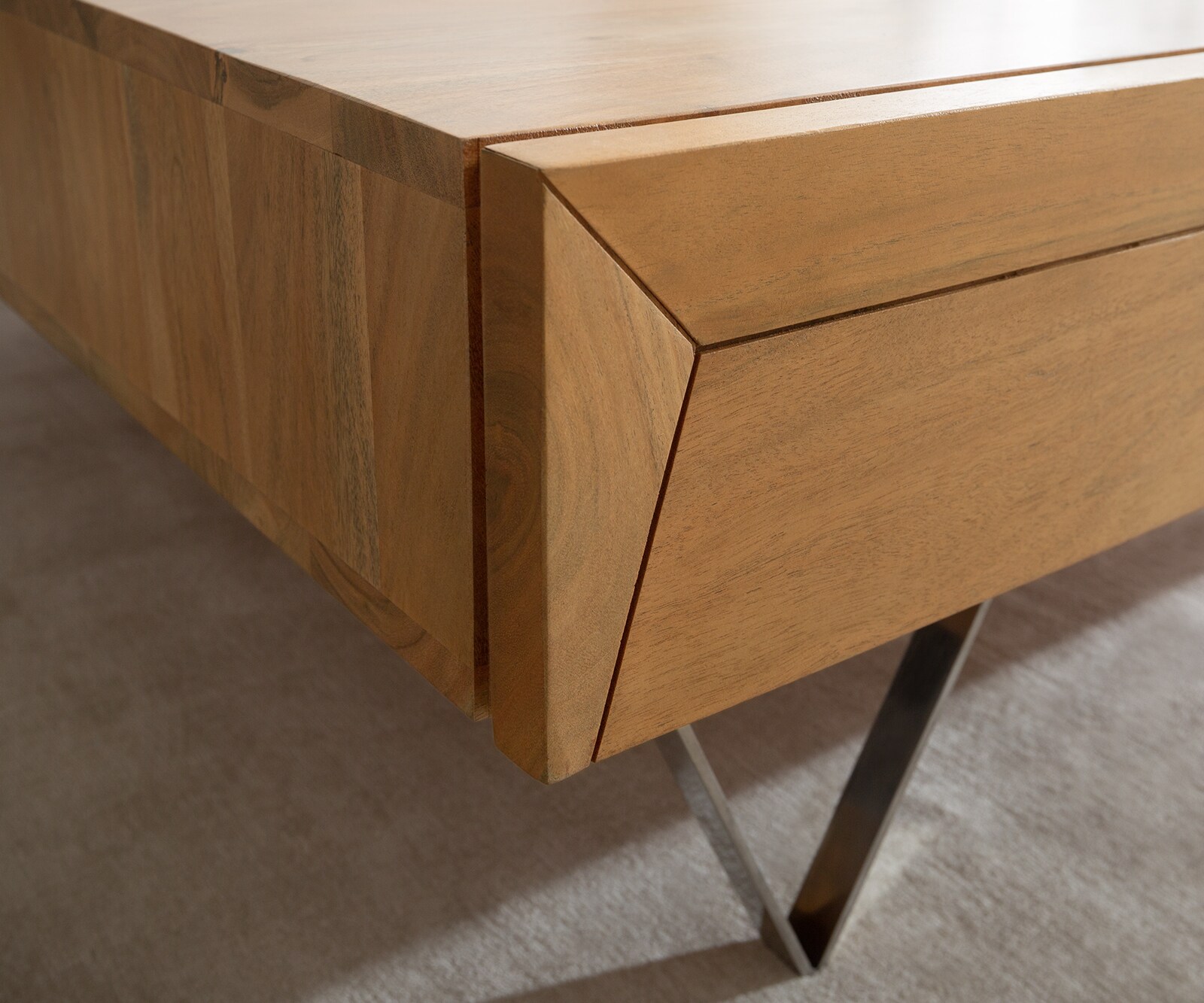 Couchtisch Kayu 60x60 cm Akazie Natur 2 Schübe V-Fuß Edelstahl 5