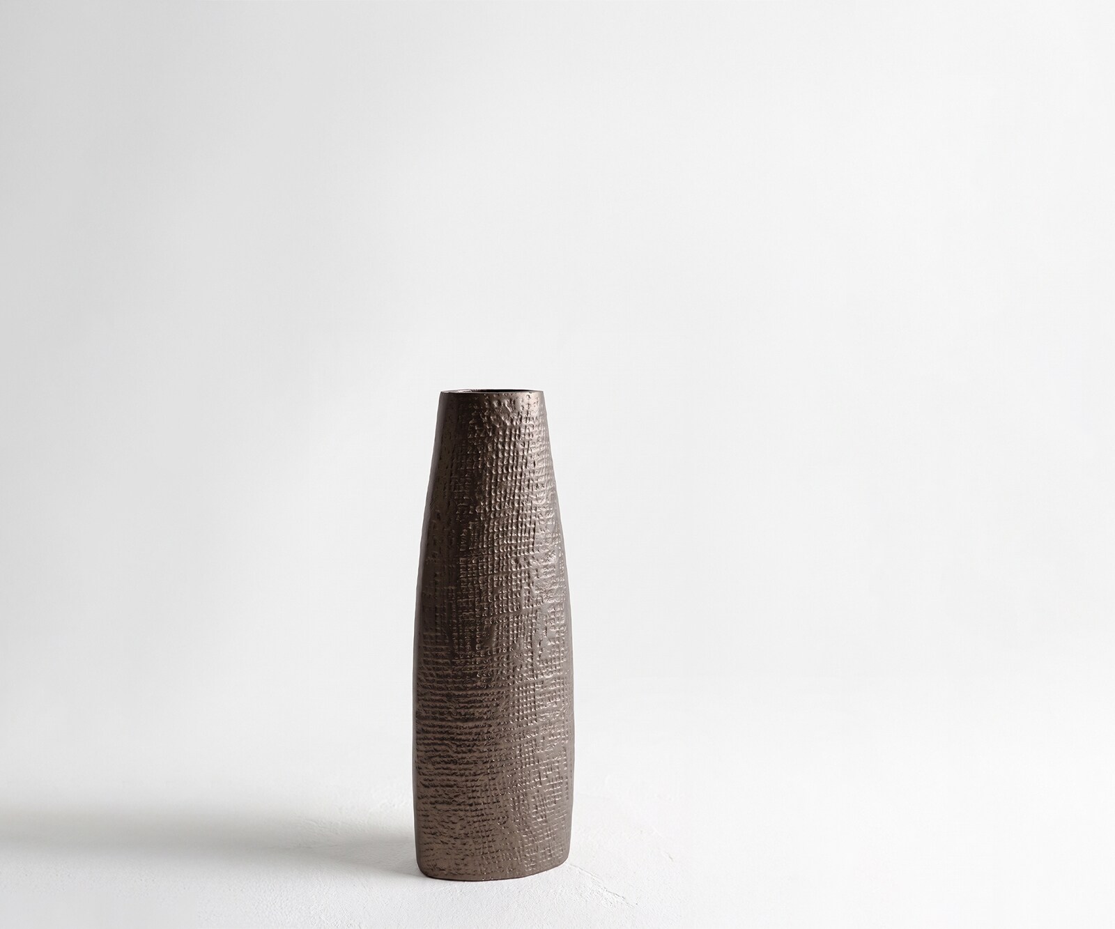 Vase Conico B13 x T7 x H35 cm Aluminium Hämatit Gegossen