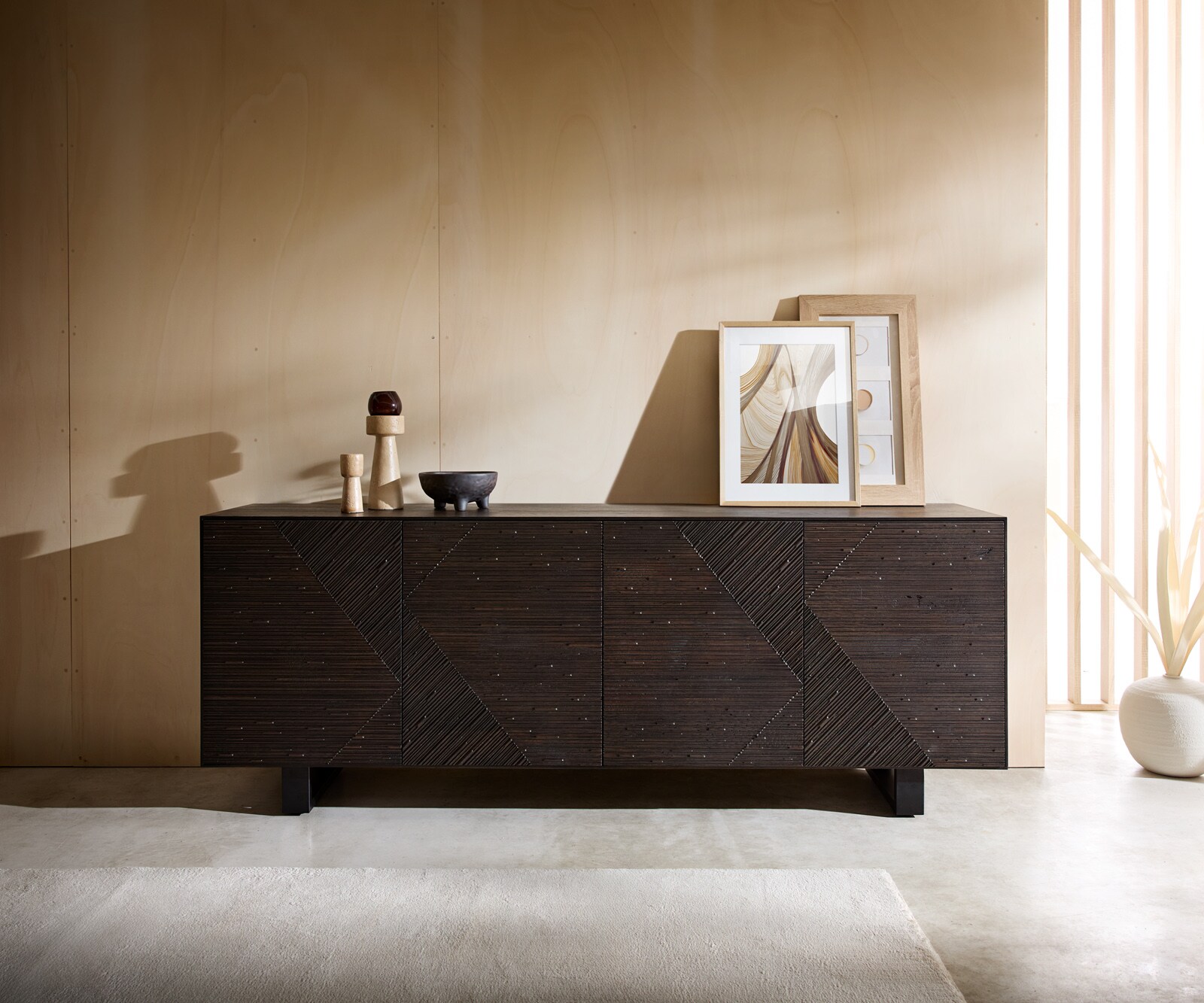 Sideboard Tereos 200 cm Esche Dunkelbraun 3D Effekt 4 Türen Kufe Metall Schwarz 1 Sideboard Tereos 200 cm Esche Dunkelbraun 3D Effekt 4 Türen Kufe Metall Schwarz 1