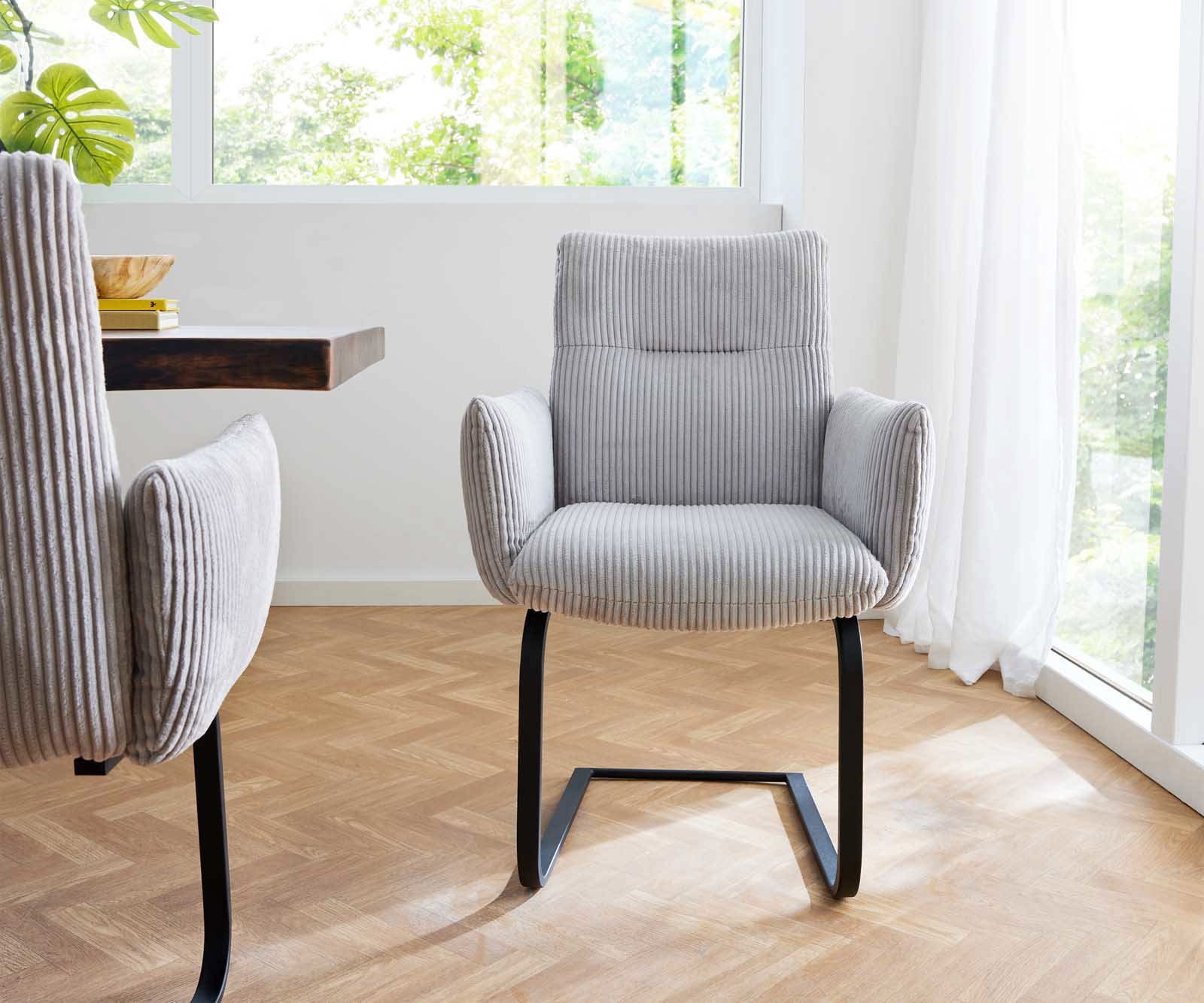 Cantilever Jova-Flex avec accoudoirs côtelé gris argenté pied cantilever plat noir ressorts ensachés 1 Cantilever Jova-Flex avec accoudoirs côtelé gris argenté pied cantilever plat noir ressorts ensachés 1