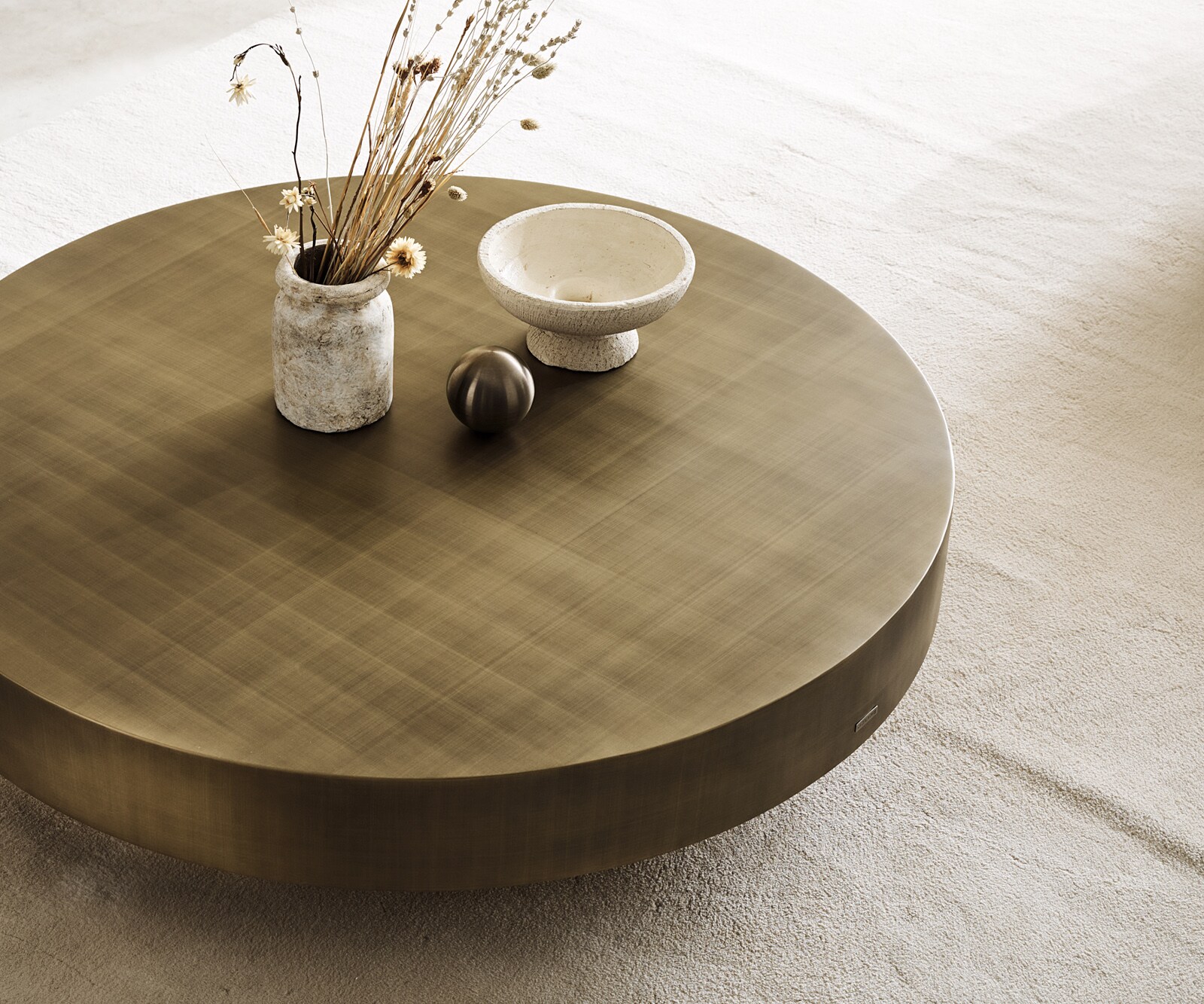 Table-basse Ryo 120x30 cm or métallique 1