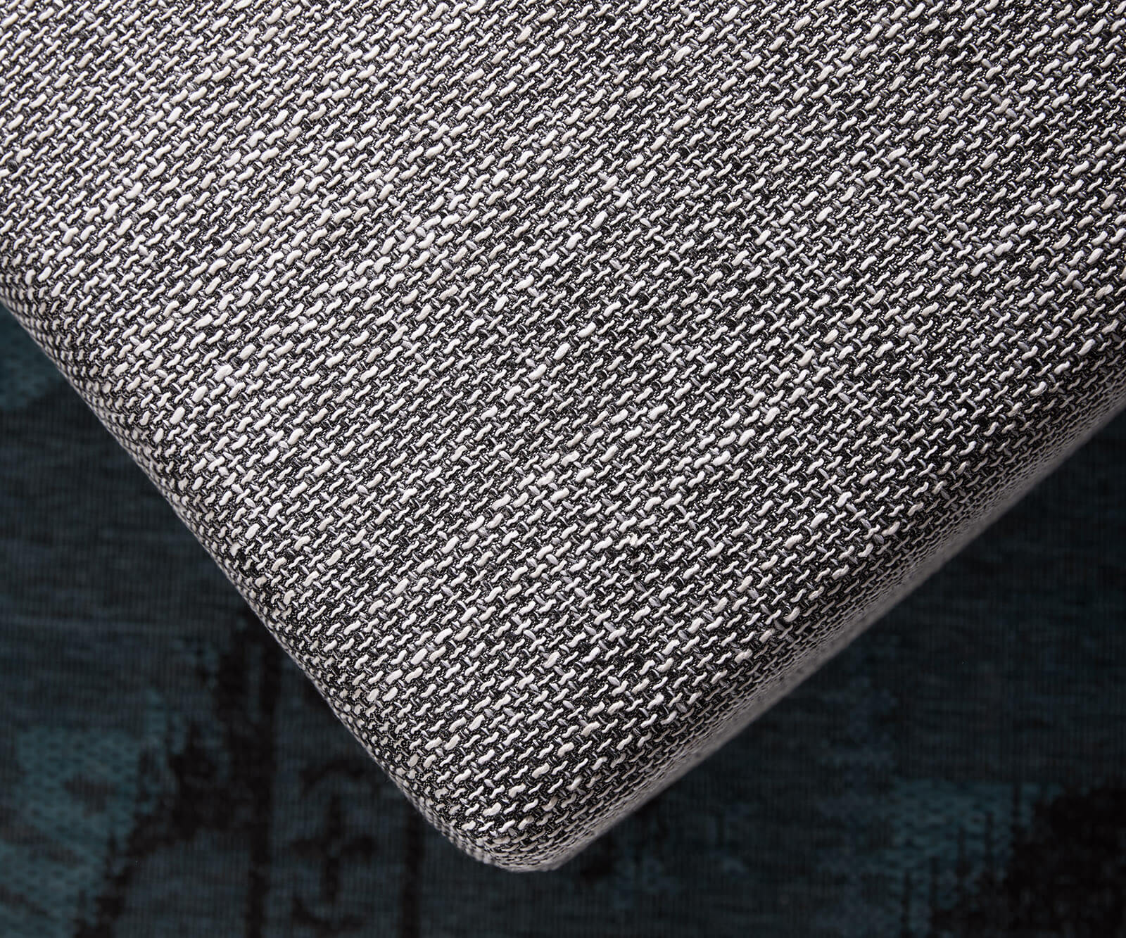 Hocker Clovis B98 x T83 Hellgrau Modul Strukturstoff 3 Hocker Clovis B98 x T83 Hellgrau Modul Strukturstoff 3