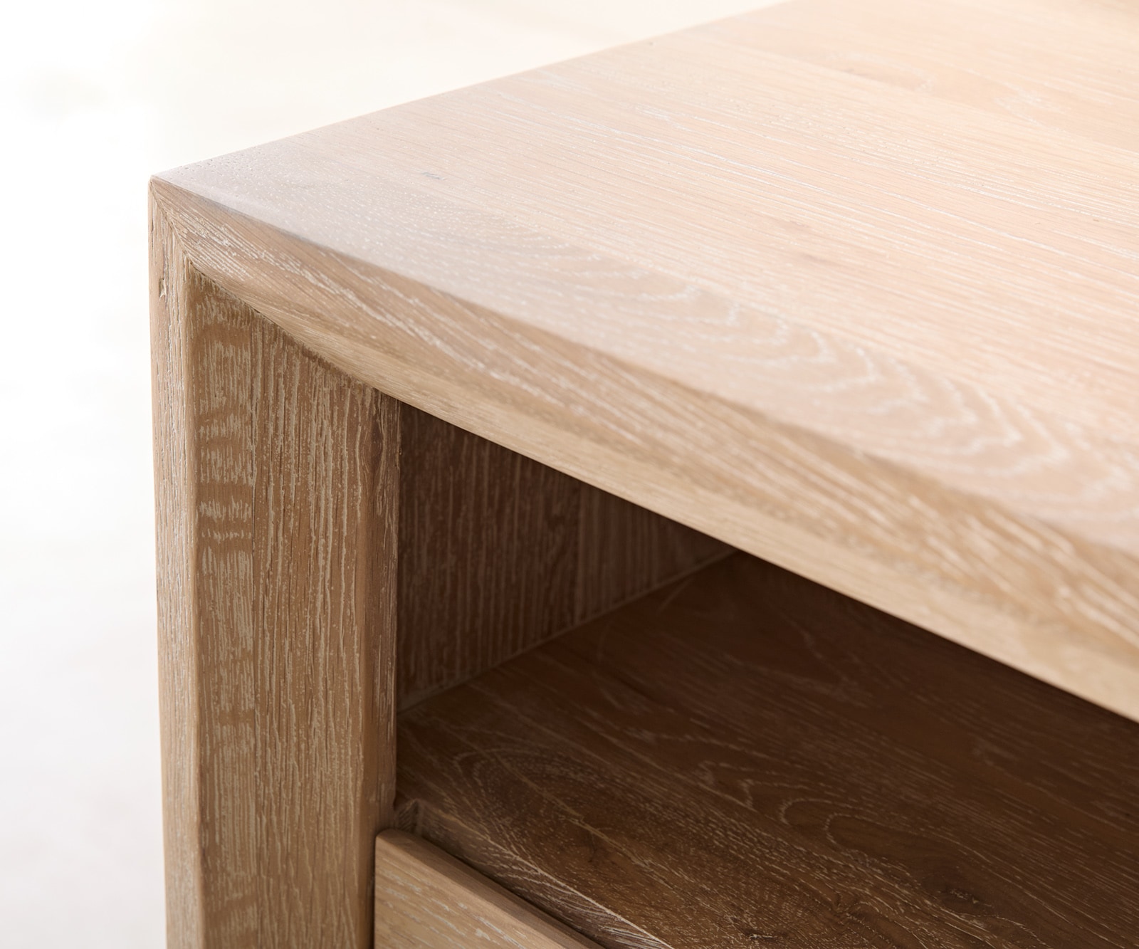 Sideboard Assuan 175 cm Eiche Gekalkt 4 Türen 1 Fach 6 Sideboard Assuan 175 cm Eiche Gekalkt 4 Türen 1 Fach 6