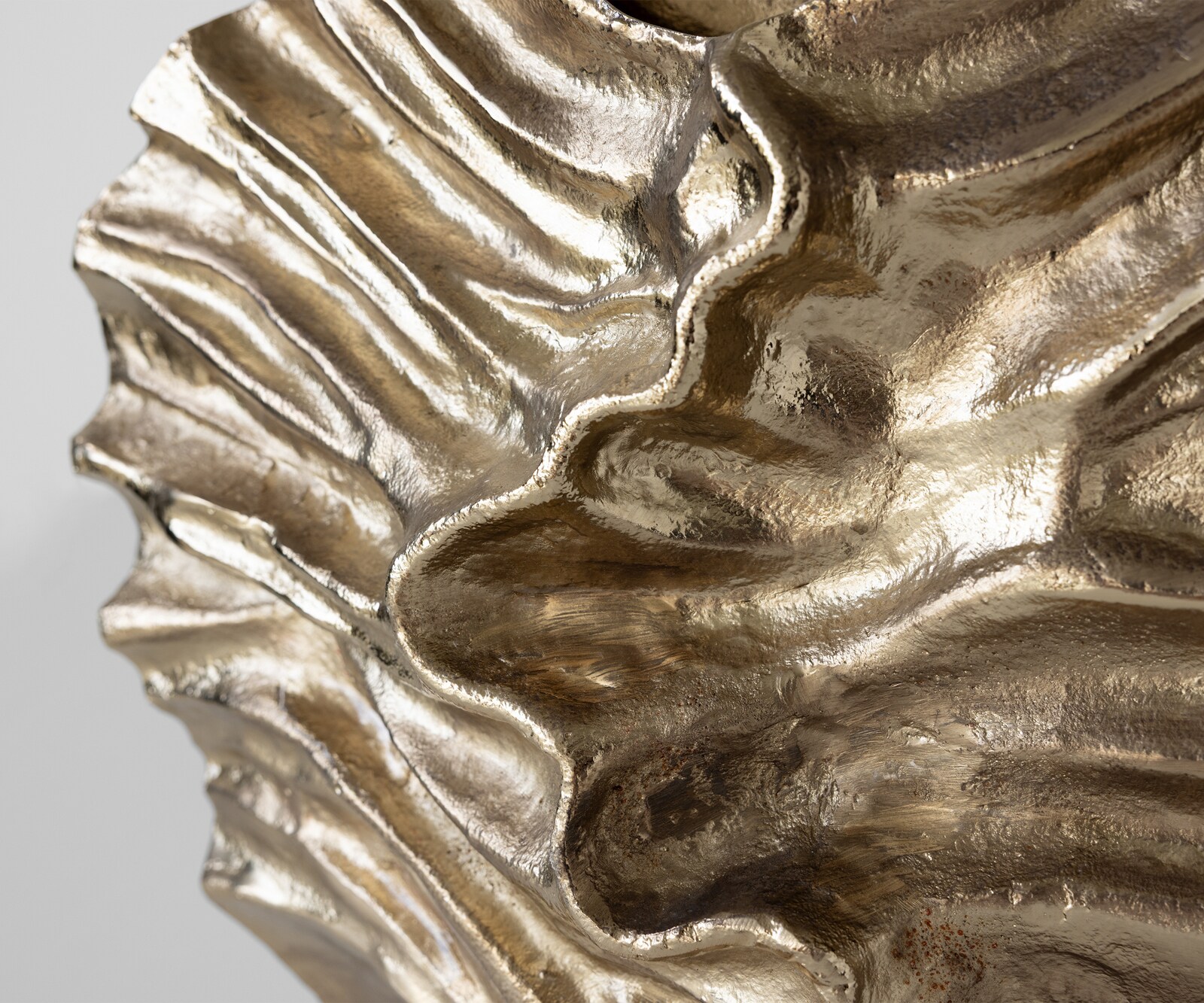 Vase Nerina B47 x T18 x H42 cm Aluminium Champagner Handgemacht 2