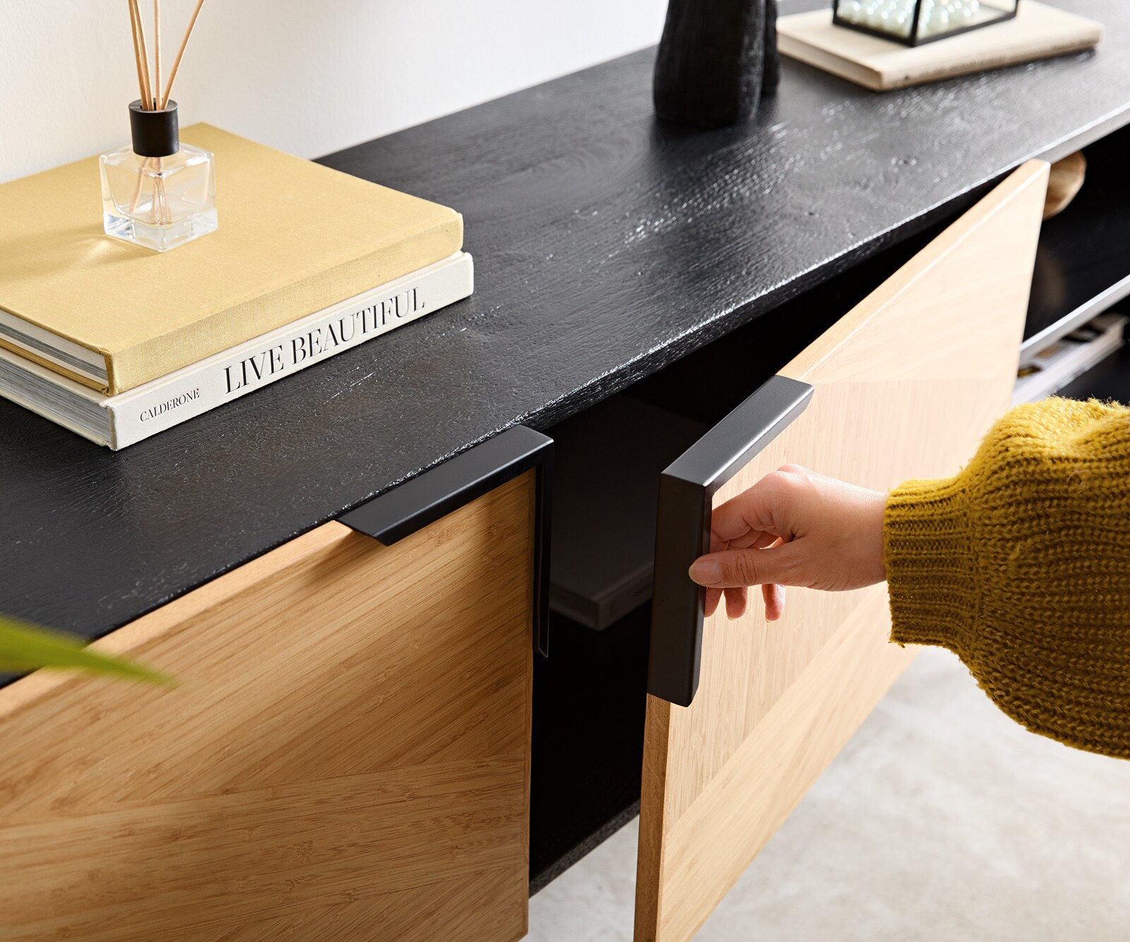 Sideboard Mikkusu 175 cm Bambus Natur Mango Schwarz 2 Türen 2 Fächer Metall Schwarz 4