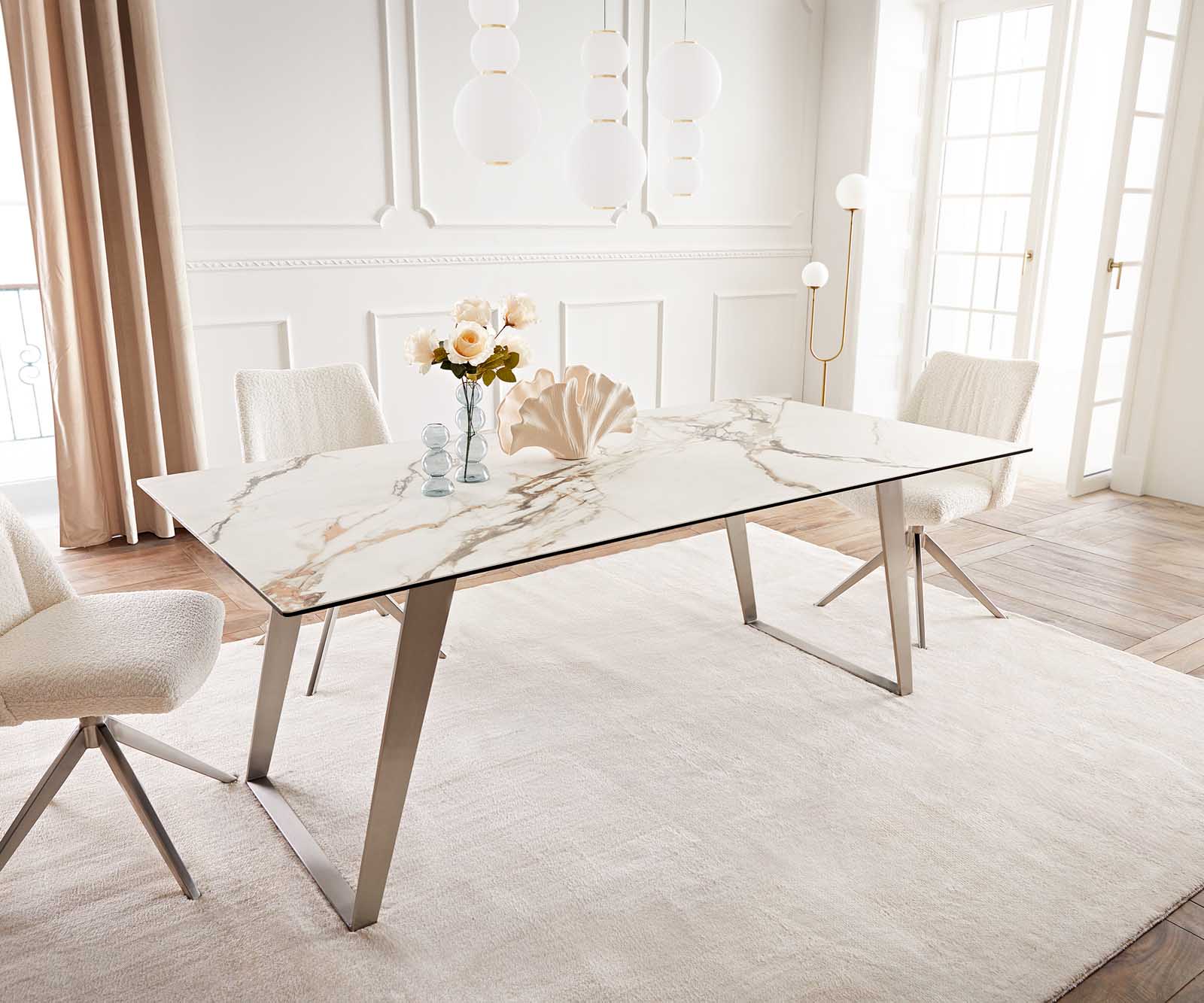 Esstisch Edge 200x100 Keramik Calacatta Luxe Weiß-Gold-Grau Edelstahl Schräg 1 Esstisch Edge 200x100 Keramik Calacatta Luxe Weiß-Gold-Grau Edelstahl Schräg 1