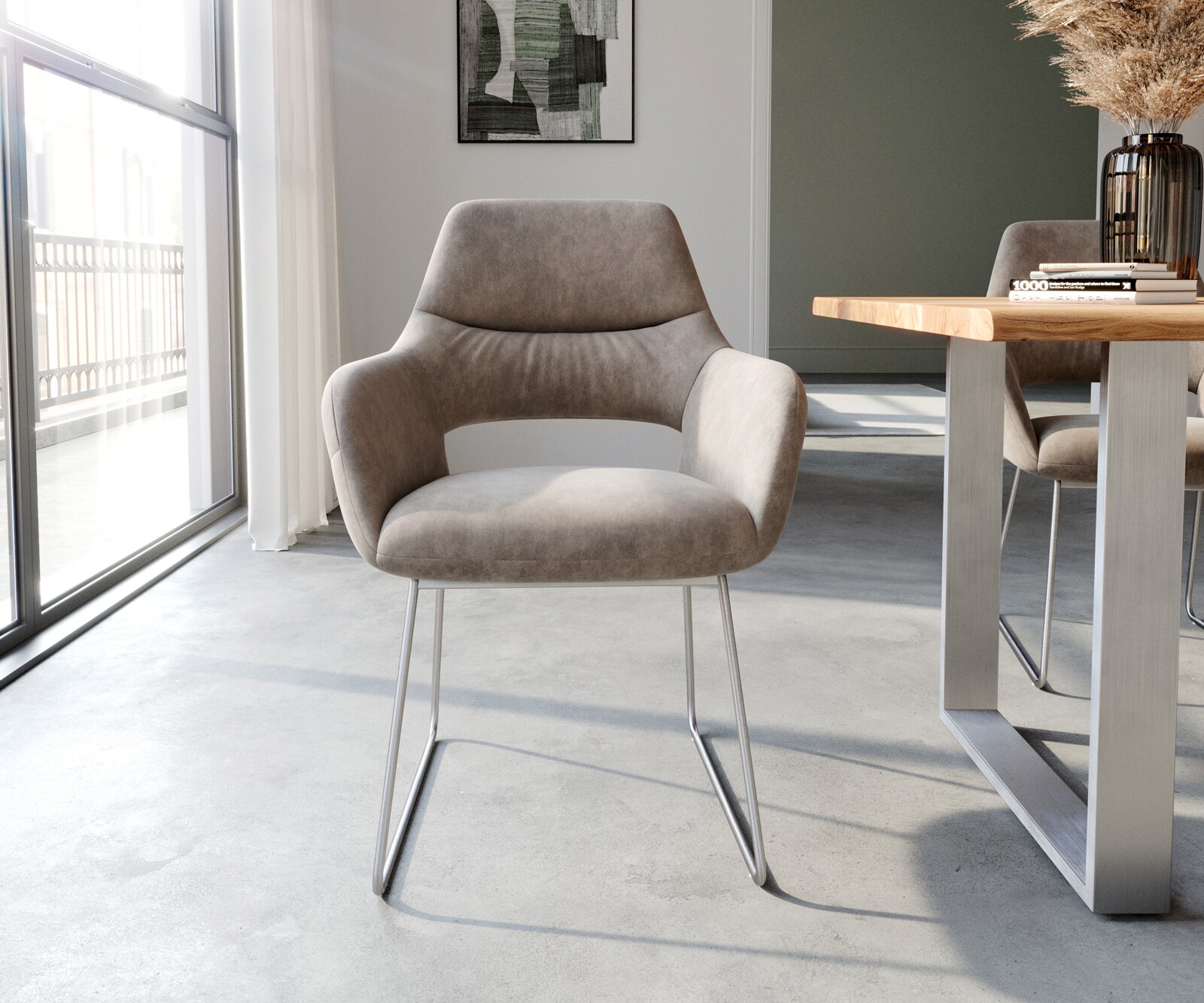 Esszimmerstuhl Yago-Flex mit Armlehnen Mikrofaser Taupe Vintage Kufengestell Edelstahl Taschenfederkern 1
