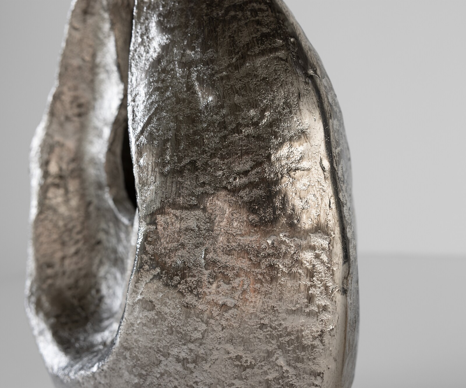 Sculpture Nexora l34 x P17 x H40 cm Aluminium Platin Faite main 3