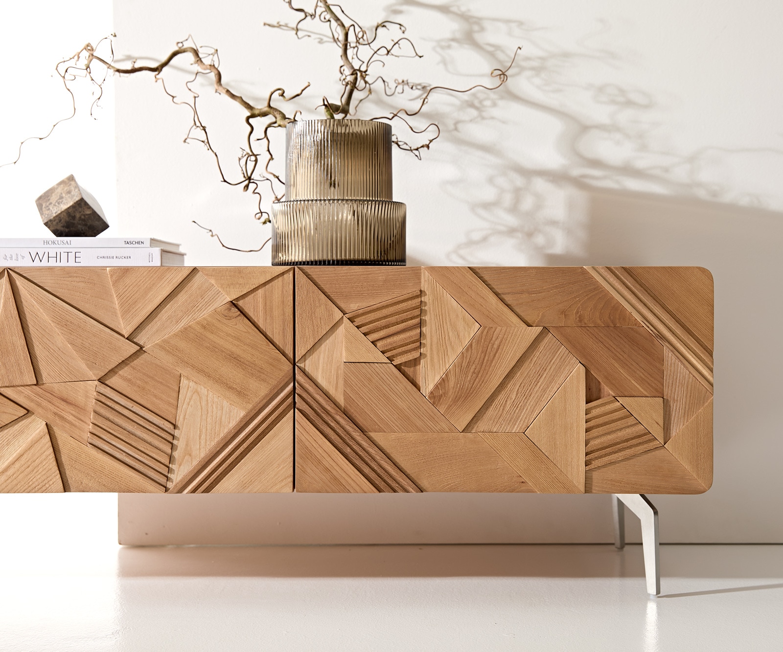 Lowboard Eldoria 220 cm Ulme Natur 3D Effekt 2 Türen 2 Schubfächer Winkelfuß Edelstahl 3 Lowboard Eldoria 220 cm Ulme Natur 3D Effekt 2 Türen 2 Schubfächer Winkelfuß Edelstahl 3