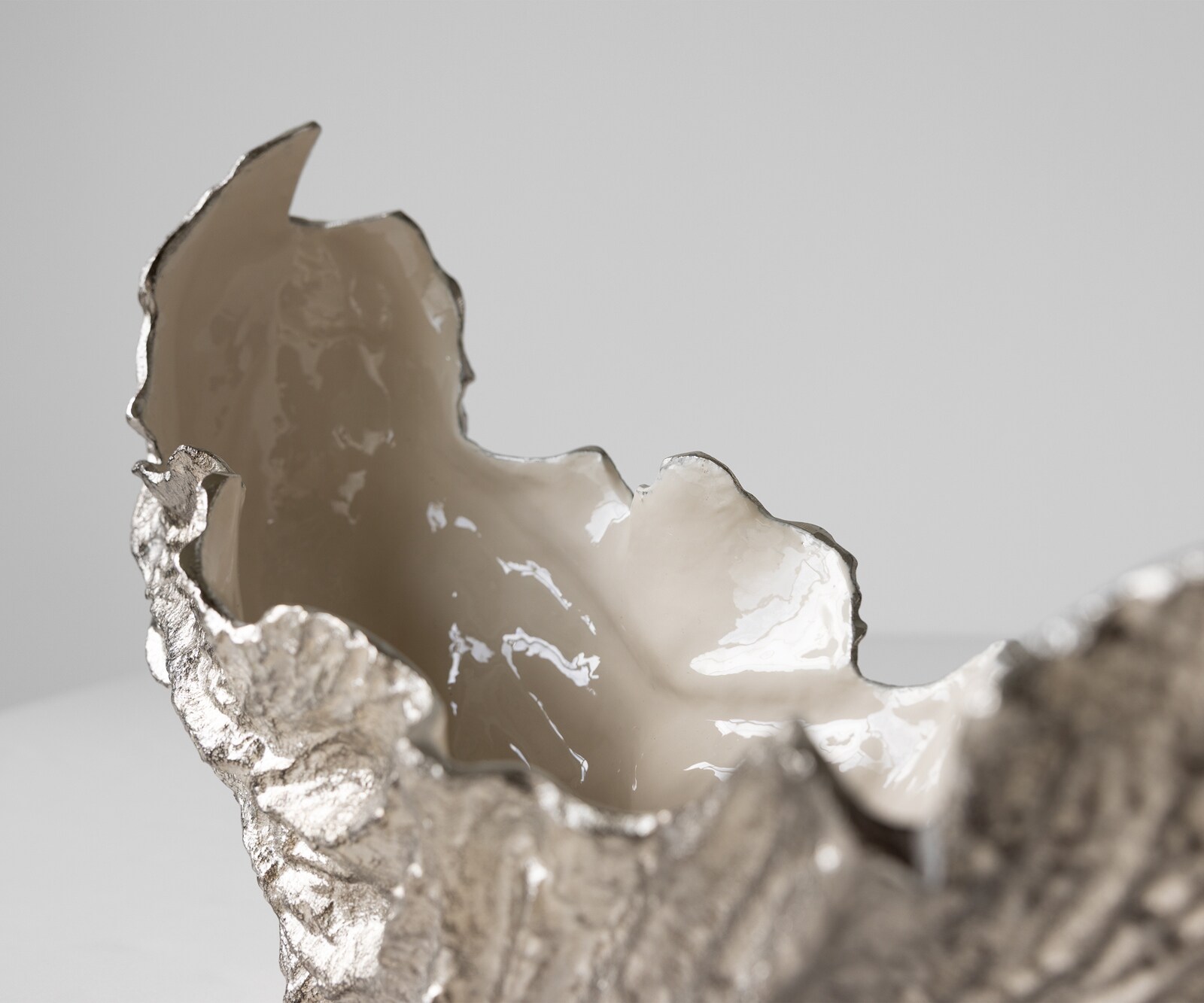 Schale Maris B52 x T15 x H28 cm Aluminium Platin Opal Handgemacht 4