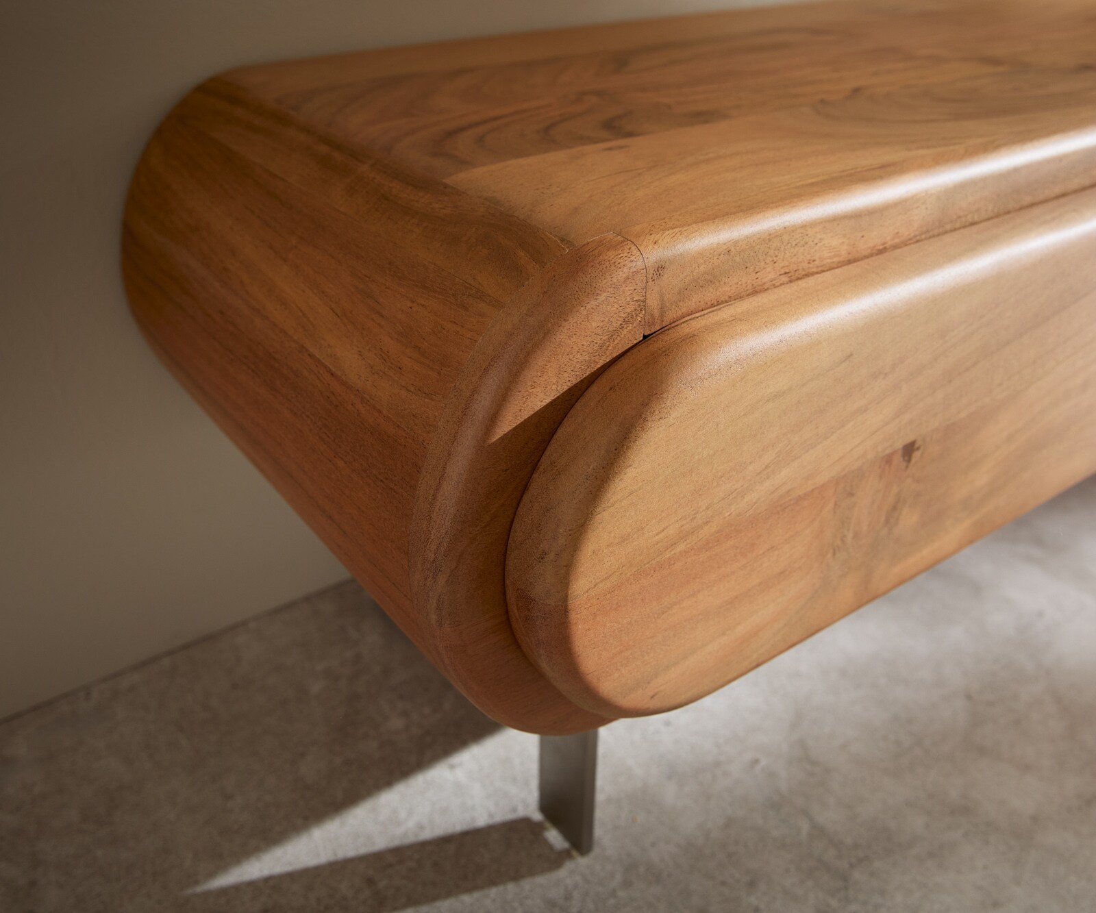 Lowboard Sohara 175 cm Akazie Natur 4 Türen L-Fuß silber 5