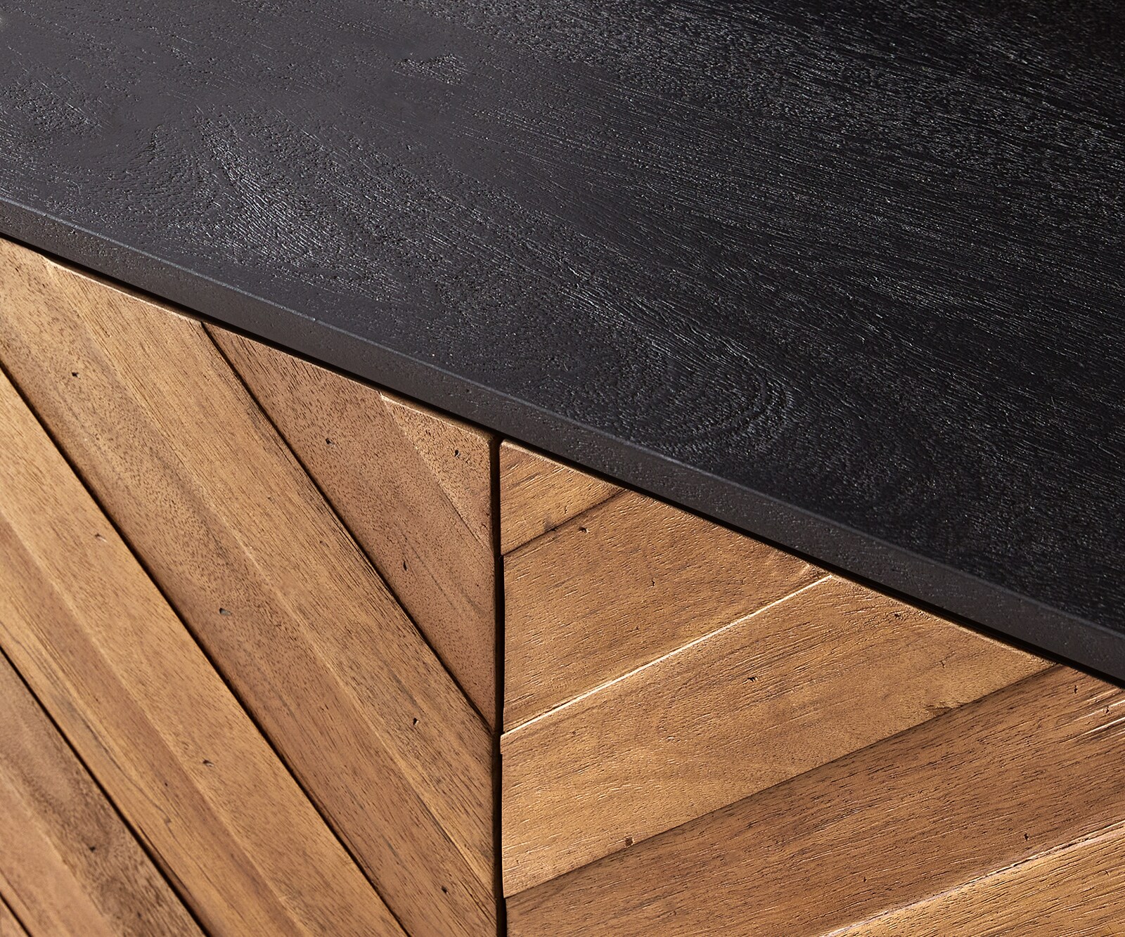 Sideboard Famke 145 cm Mango Teak 3 Türen 2