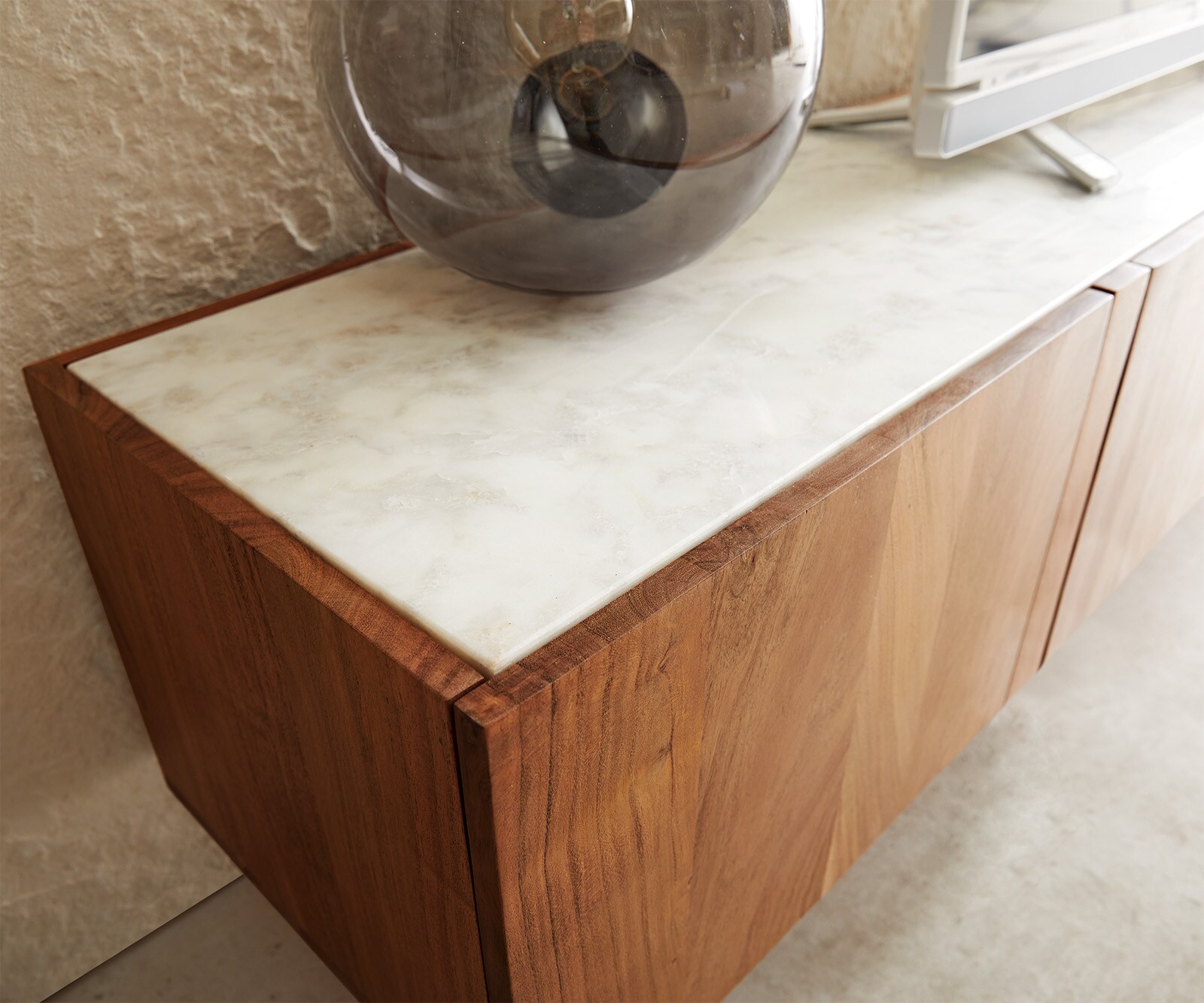 Lowboard Secara 220 cm Akazie Natur 4 Türen Marmor schwebend 3 Lowboard Secara 220 cm Akazie Natur 4 Türen Marmor schwebend 3