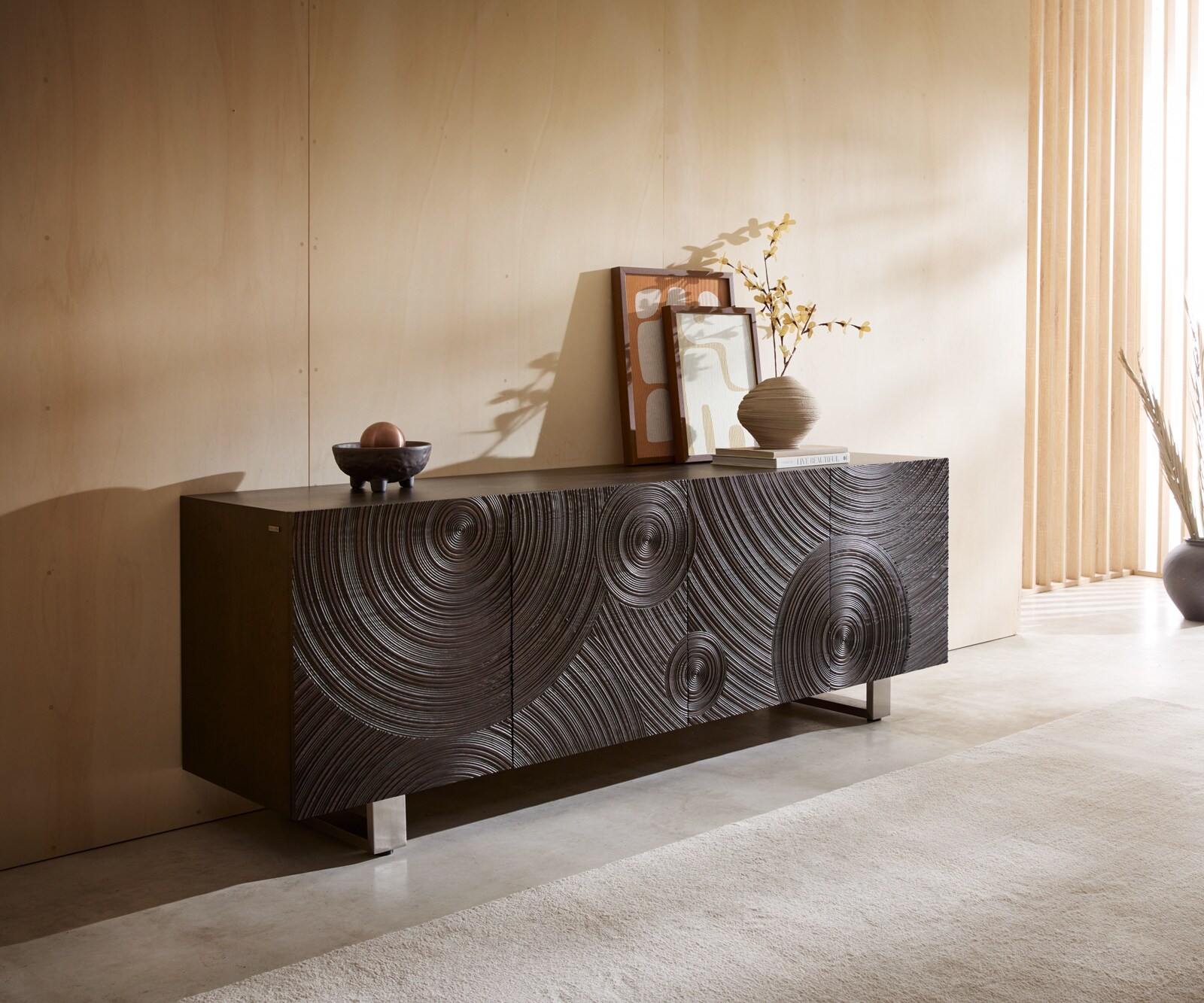 Buffet Ashara 200 cm Frêne brun foncé Effet 3D 4 portes Patins en acier inoxydable brossé