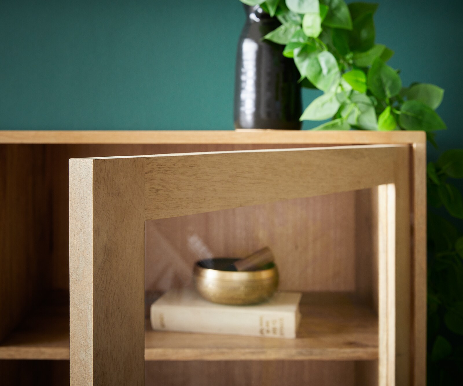 Vitrine Budaya 60x165 cm Mango Natur 2 Türen Fuß vierkant 4