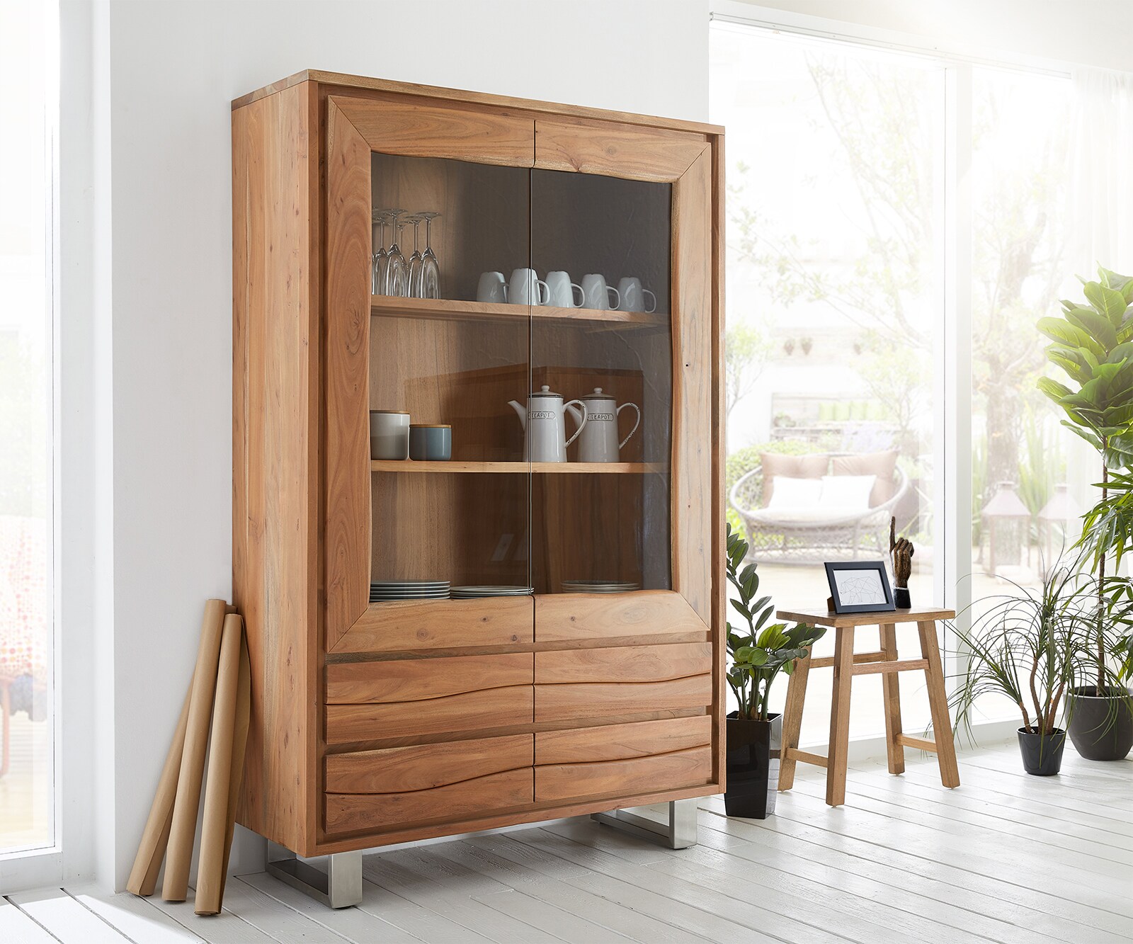 Vitrine Live-Edge 60x190 cm acacia naturel bordure de tronc d'arbre 1 porte 2 tiroirs massif 4