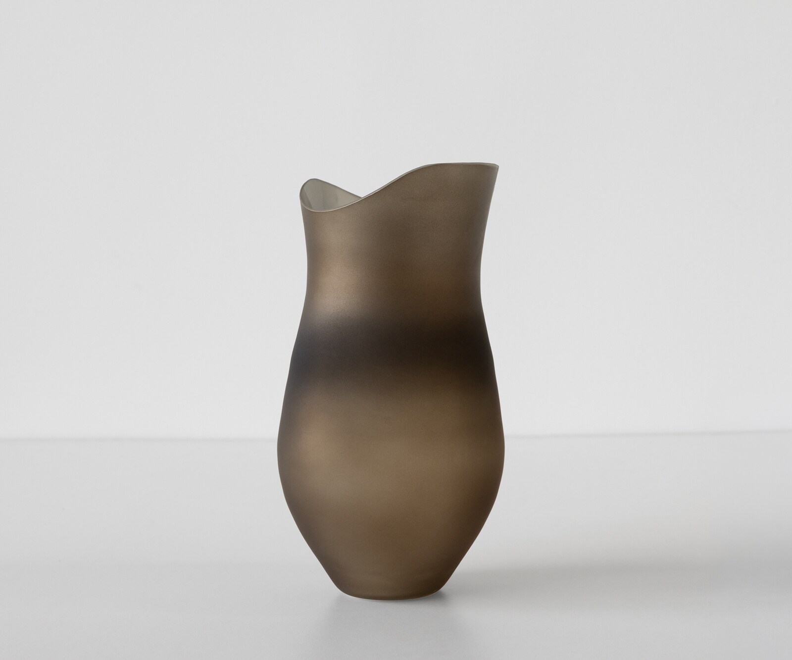 Vase Sinuo l16 x P16 x H30 cm Verre Aurum Soufflé à la bouche 1