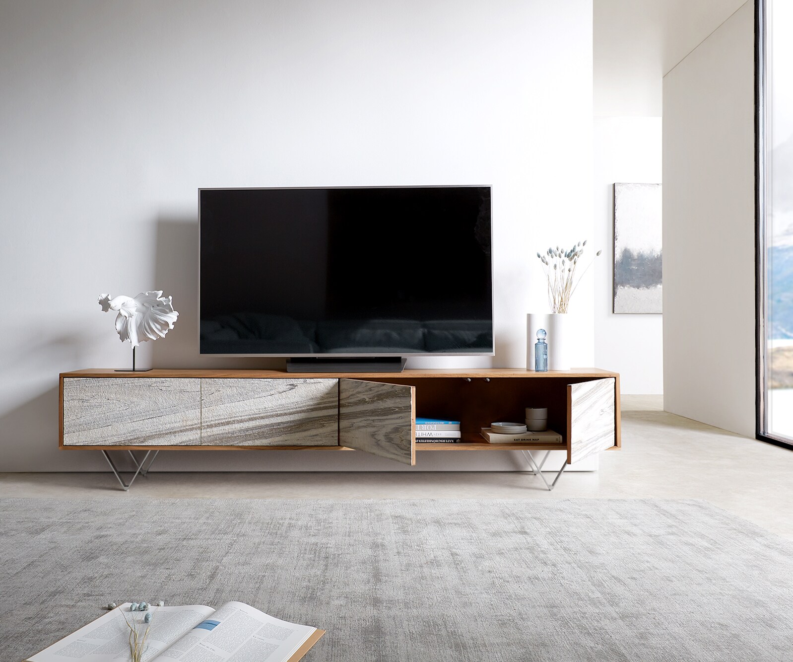 Lowboard Kleo 220 cm Akazie Natur 4 Türen V-Fuß Edelstahl 4