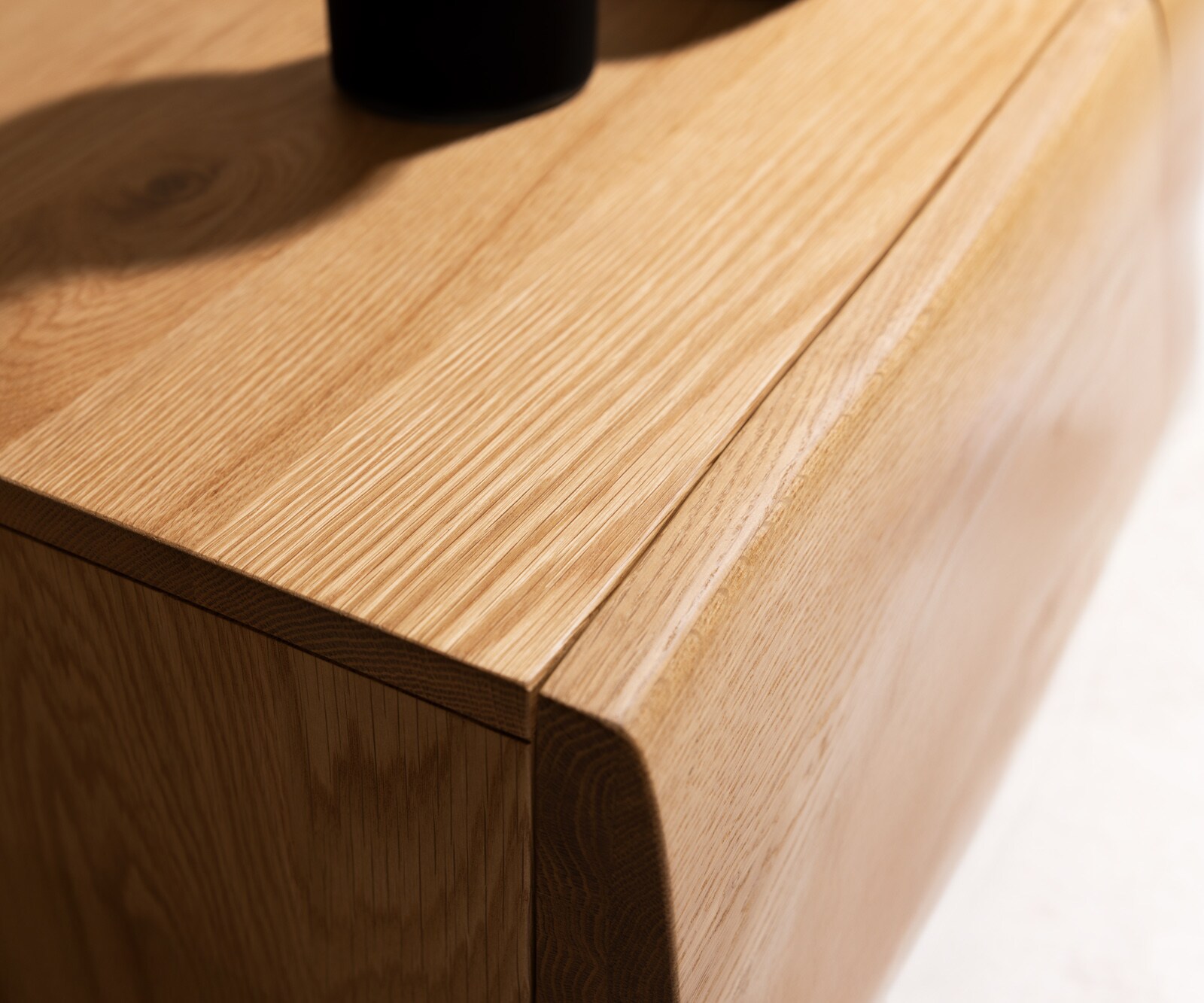 Sideboard New Live-Edge 145 cm Eiche Natur 3 Türen Glasfuß 8