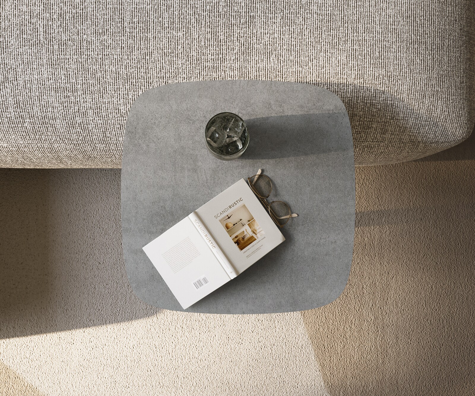 table d’appoint Edge forme bateau 50x50 cm céramique béton gris Eleny métal noir 3