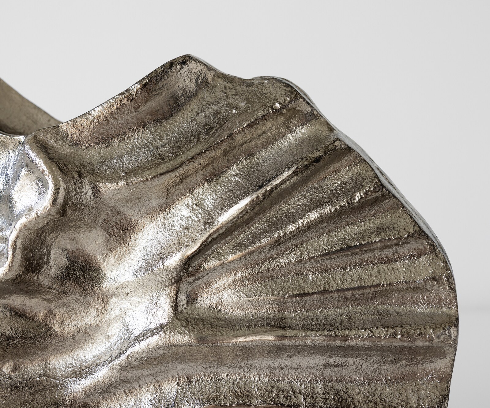 Vase Nerina B47 x T18 x H42 cm Aluminium Platin Handgemacht 6