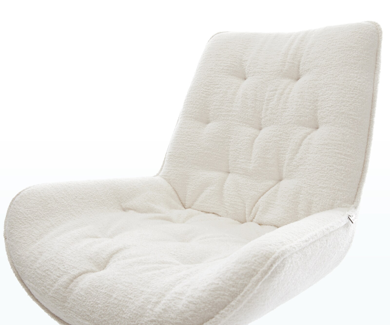 Chaise-pivotante Taimi-Flex bouclé doux beige pied en bois angulaire naturel pivotement sur 180° 4