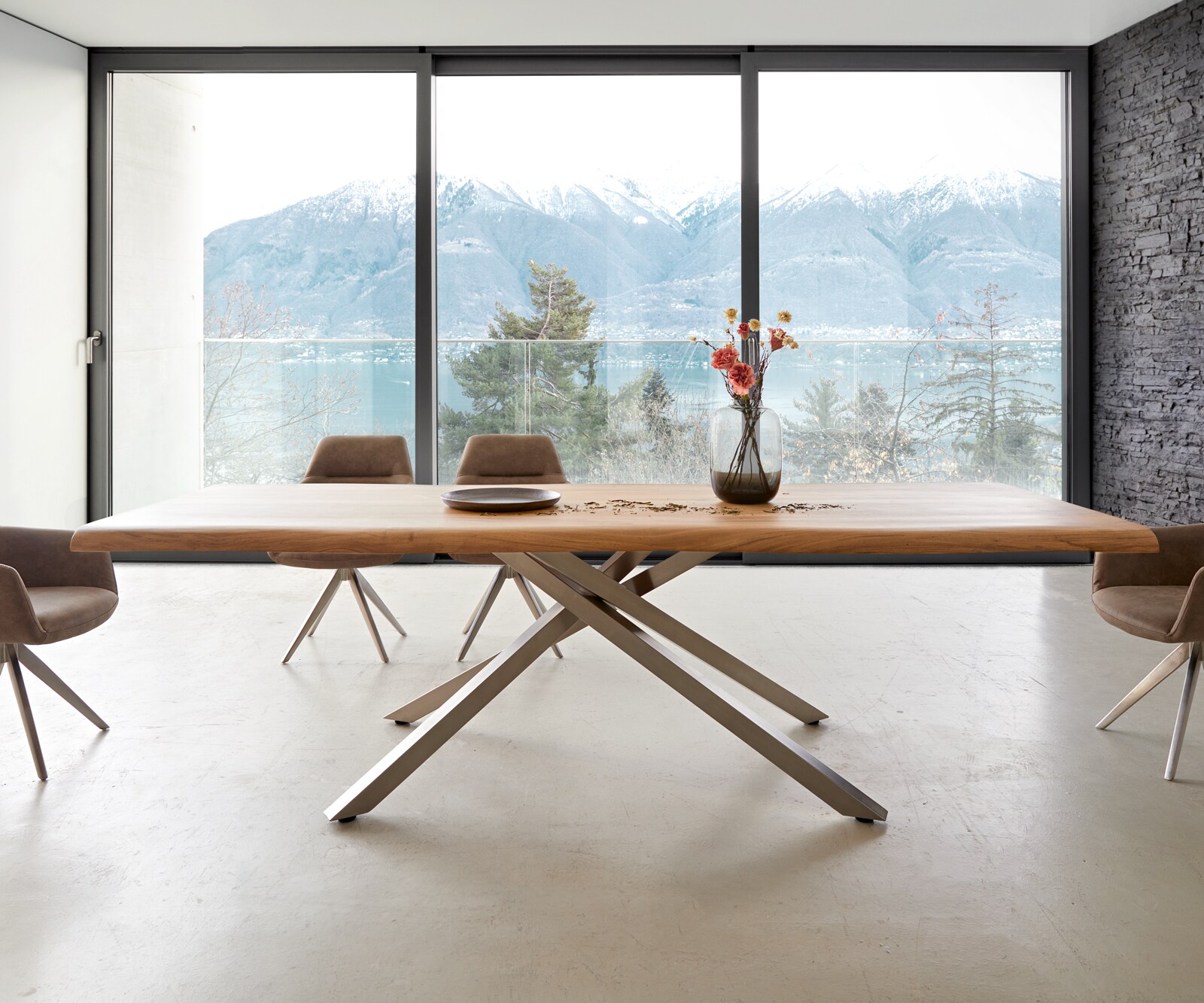 Table à manger Edge 260x100 XL acacia nature cadre croisé rectangle acier inoxydable Live-Edge 2