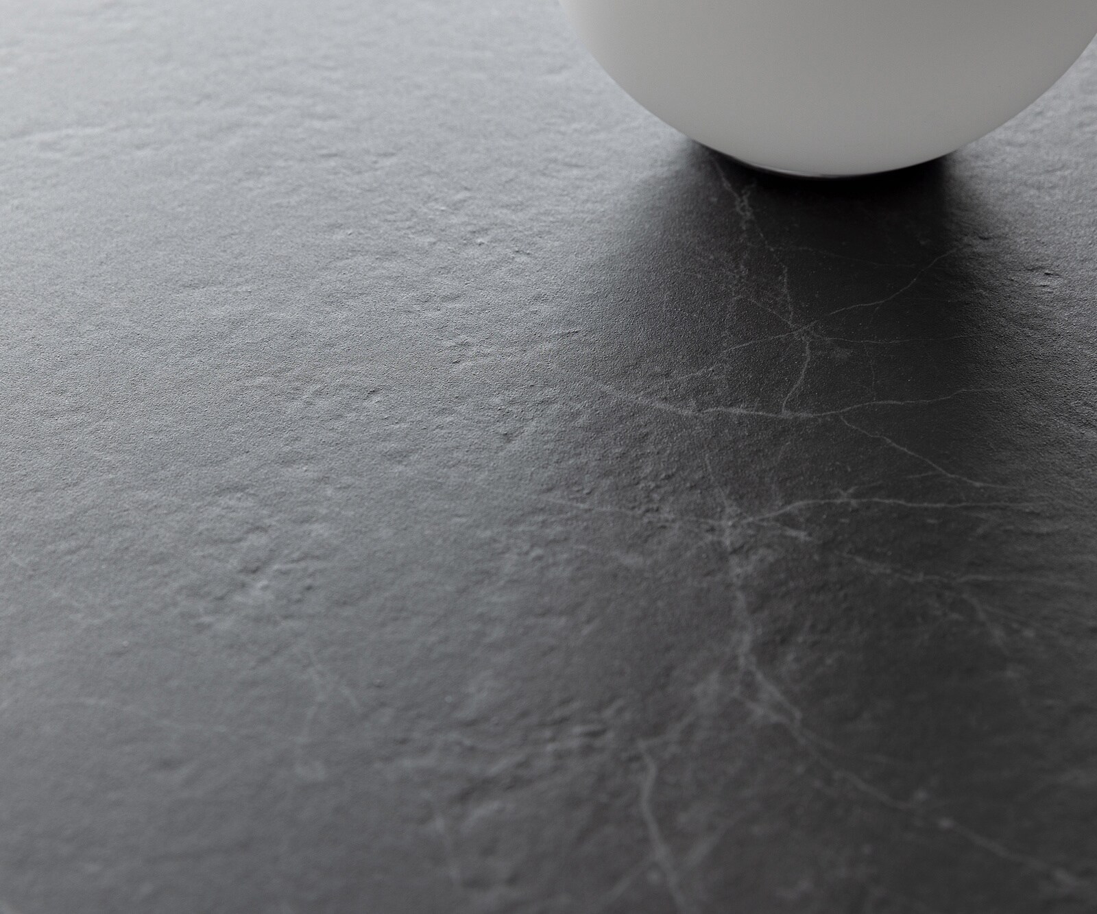 Esstisch Edge Boot 240x120 cm Keramik Laminam® Nero Greco Anthrazit Spider Flachstahl Edelstahl 4