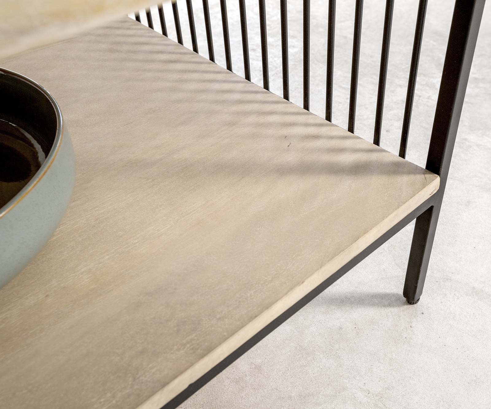 Couchtisch Libina 120x60 cm Mango White Wash Metall Schwarz 2 Schubladen 5 Couchtisch Libina 120x60 cm Mango White Wash Metall Schwarz 2 Schubladen 5