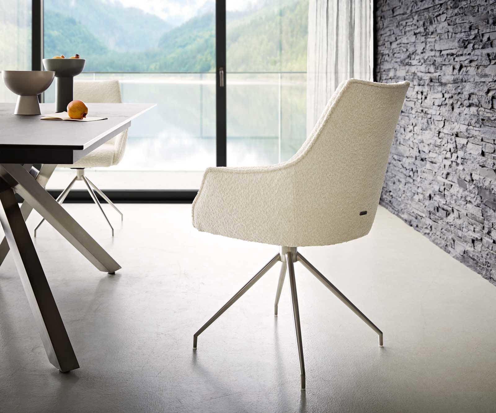 Drehstuhl Alja-Flex mit Armlehnen Bouclé Weiß Kreuzgestell konisch Edelstahl 180° drehbar Taschenfederkern 5 Drehstuhl Alja-Flex mit Armlehnen Bouclé Weiß Kreuzgestell konisch Edelstahl 180° drehbar Taschenfederkern 5