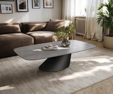 Table basse Edge forme bateau 135x80 cm céramique béton gris Conis métal noir