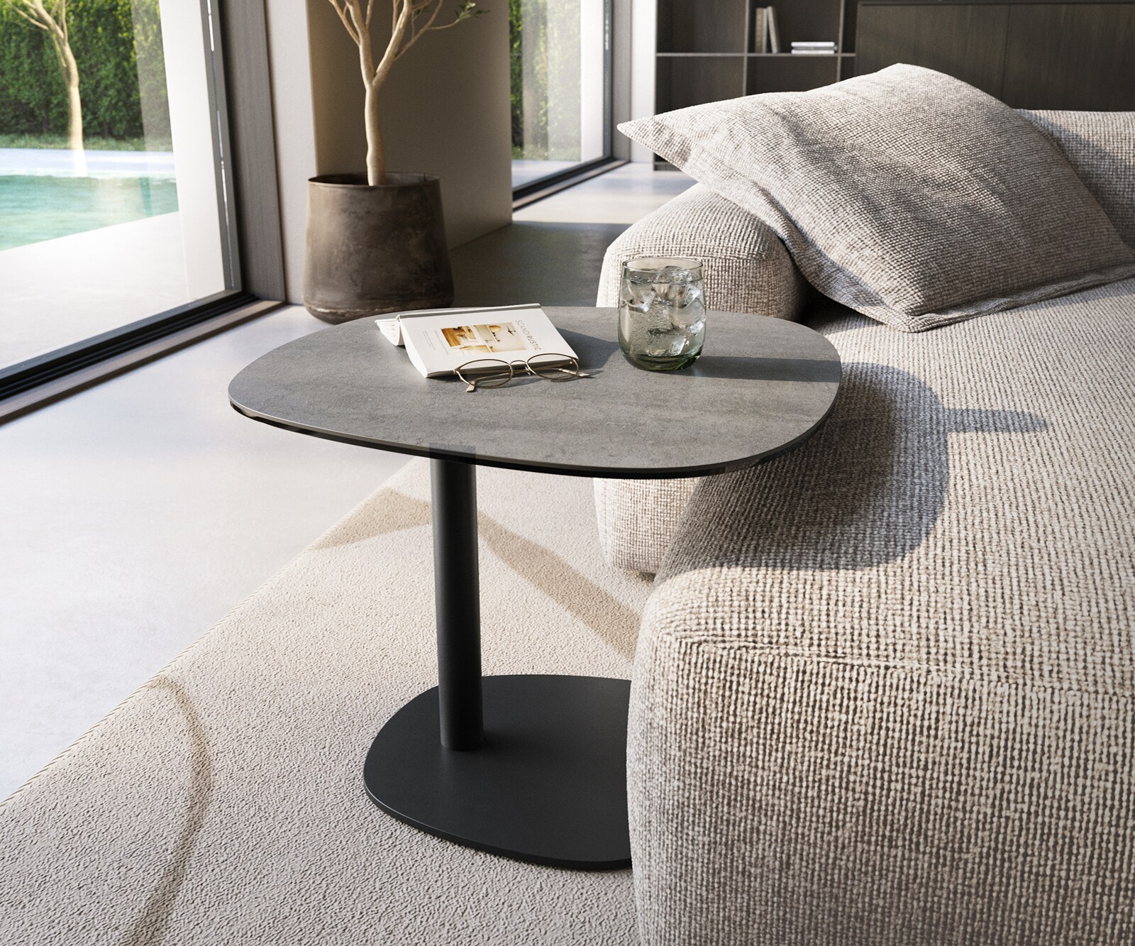 table d’appoint Edge forme bateau 60x60 cm céramique béton gris Eleny métal noir
