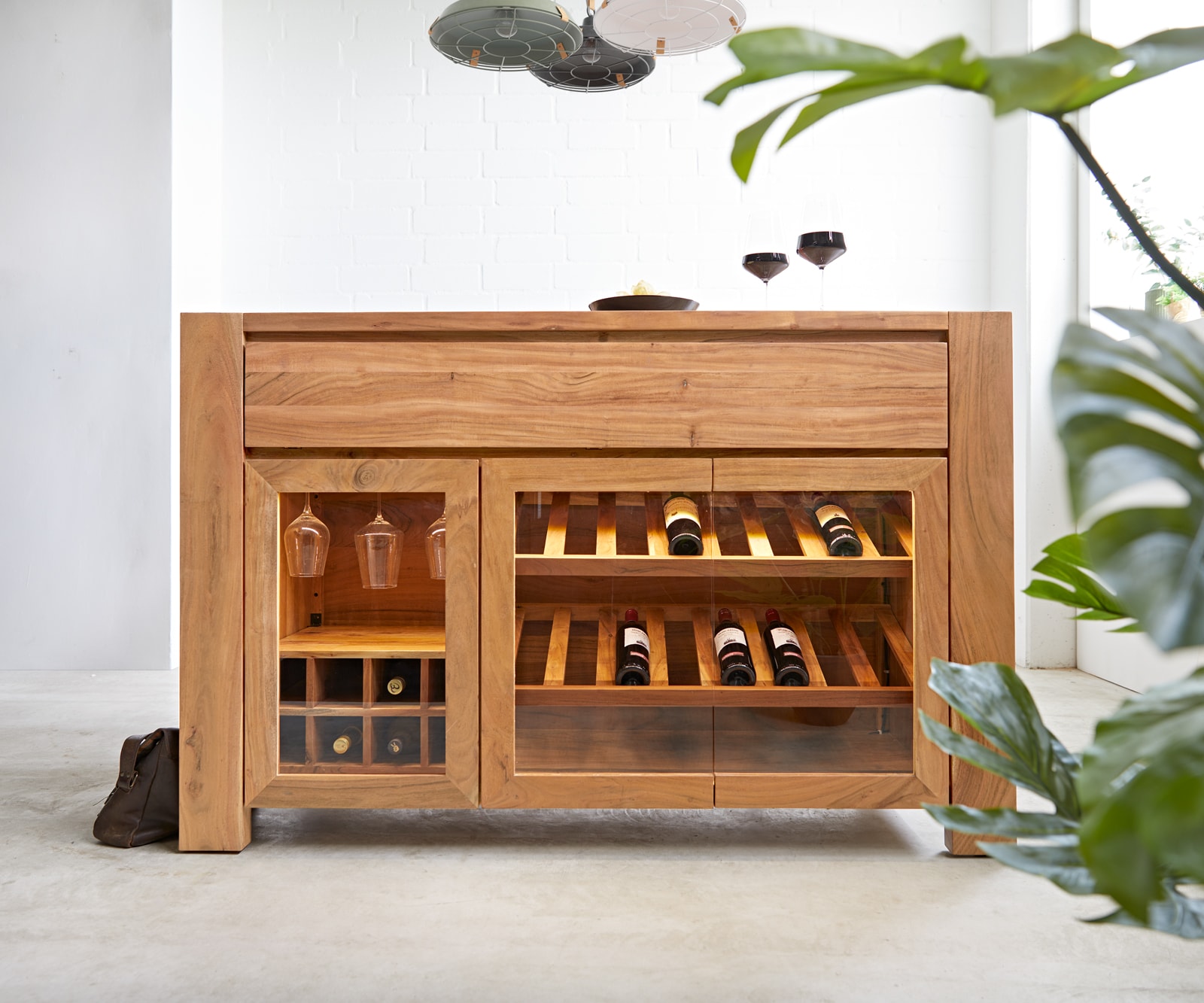 Barschrank Hedora 160x75 cm Akazie Natur mit Beleuchtung 1 Barschrank Hedora 160x75 cm Akazie Natur mit Beleuchtung 1