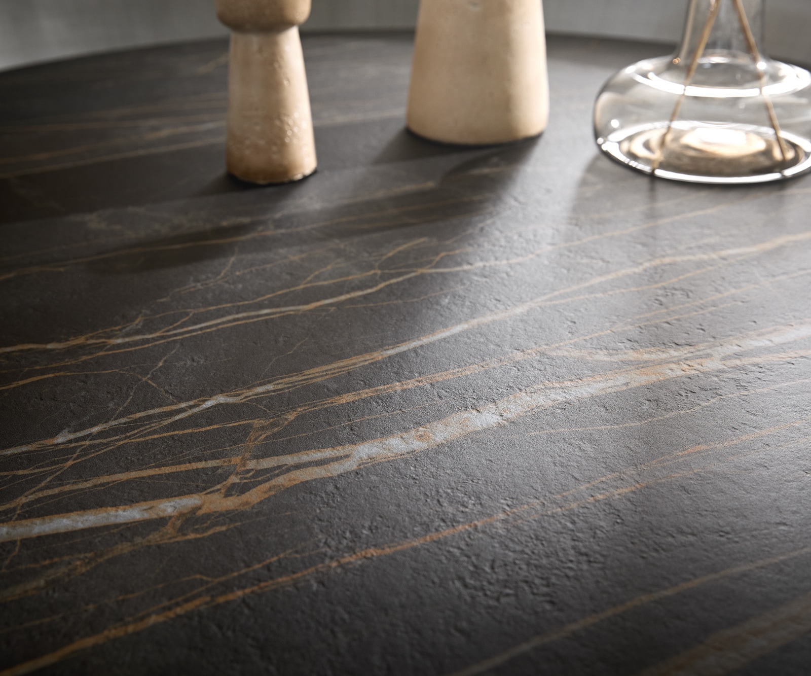 Table-basse Skafi 100x40 cm Céramique Laminam® Noir Désir Marron Métallique Argenté 5