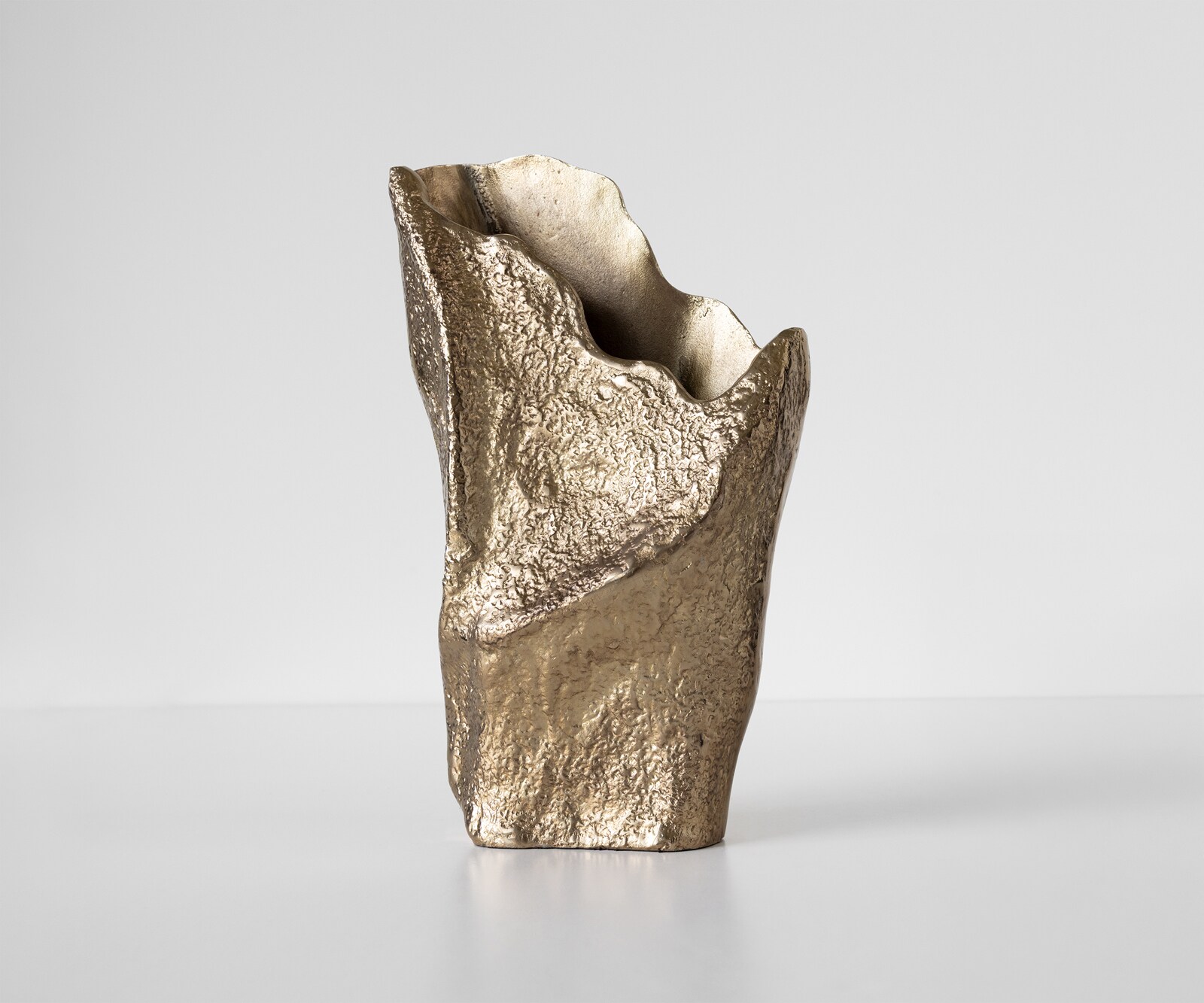 Vase Cavira B29 x T16 x H48 cm Aluminium Champagner Handgemacht