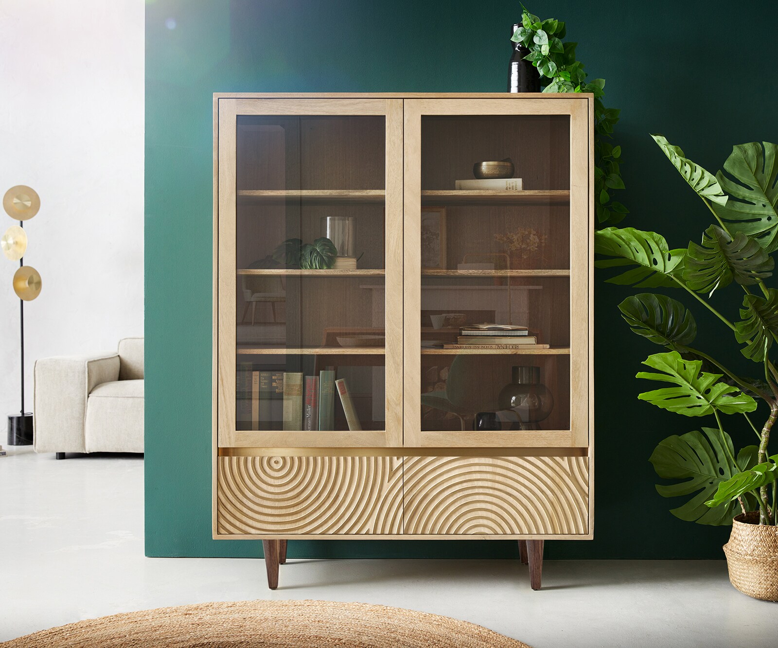 Vitrine Budaya 115x135 cm Mango Natur 4 Türen Fuß vierkant 1