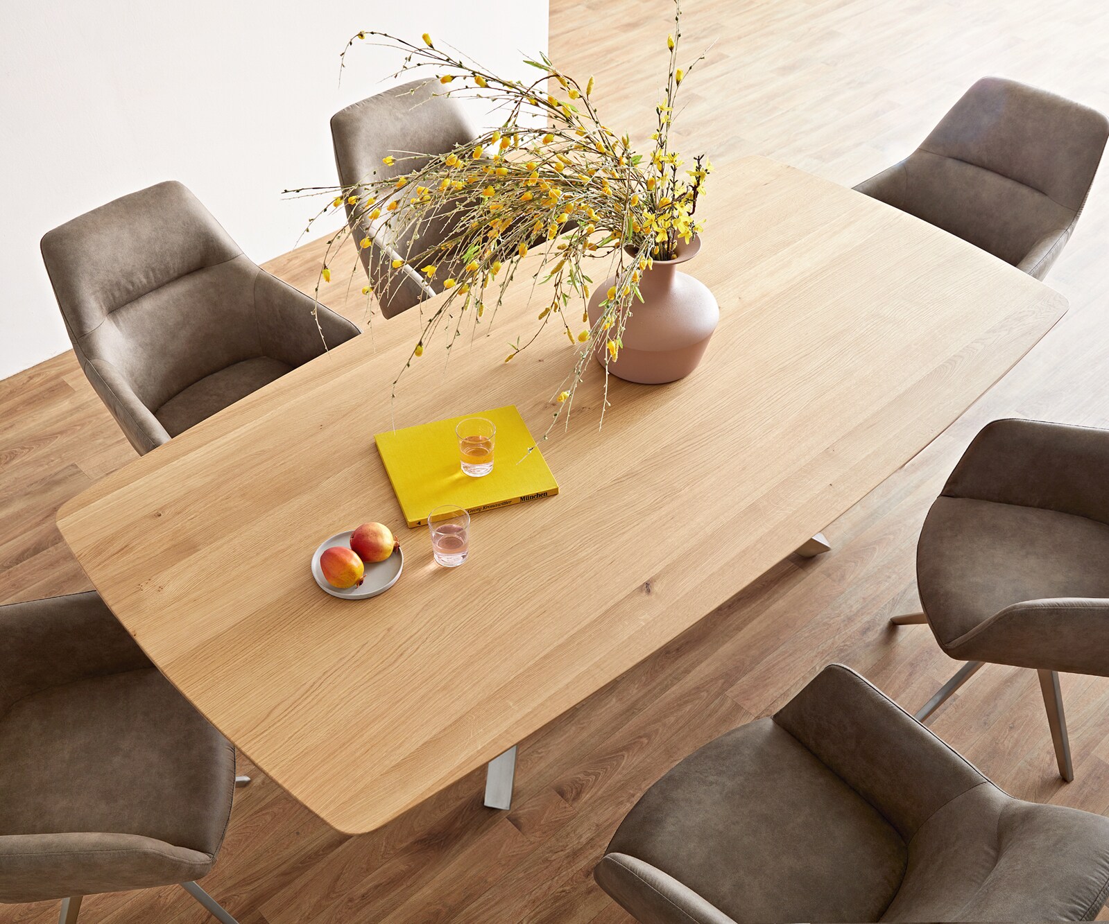 Table à manger Edge Boot 200x100x2,5-3 chêne nature cadre croisé rectangle acier inoxydable bord suisse 2